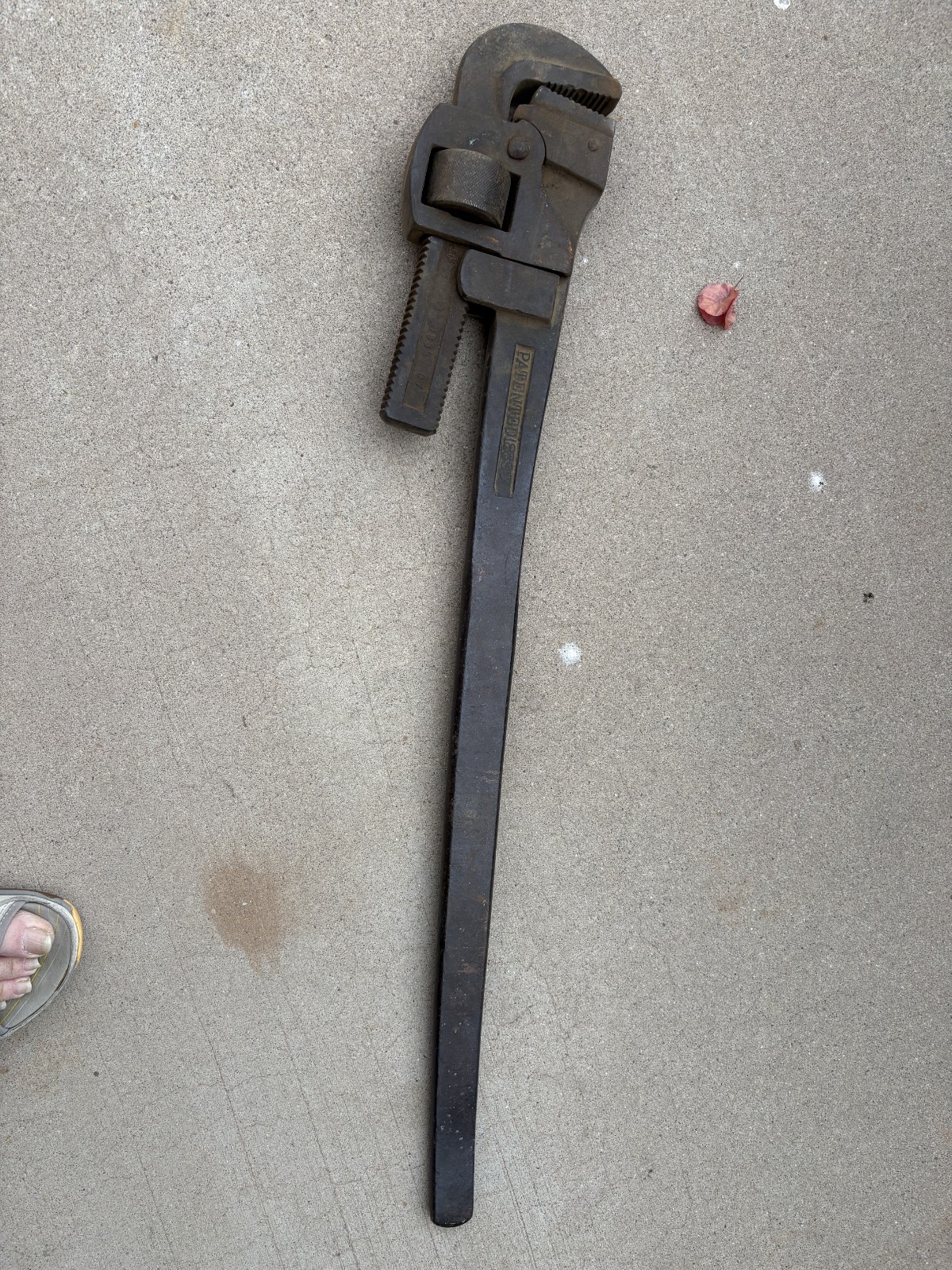 Vintage 36” Trimo A36 Pipe Wrench Trimont Mfg Manufacturing