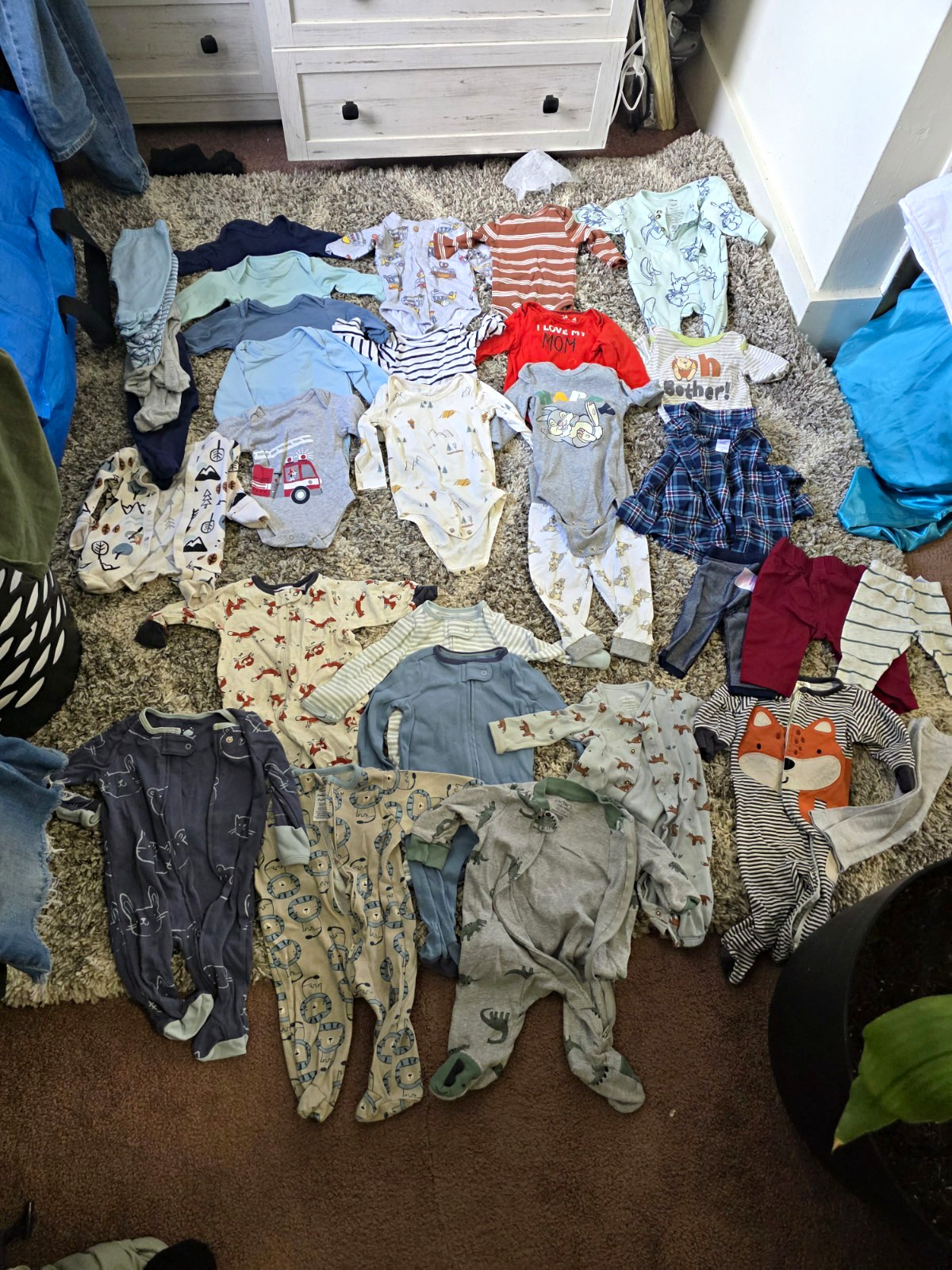0-3 month Baby Boy 69 Peices Clothing Lot For Fall/winter 0-3 month Baby Boy 69 Peices Clothing Lot For Fall/winter