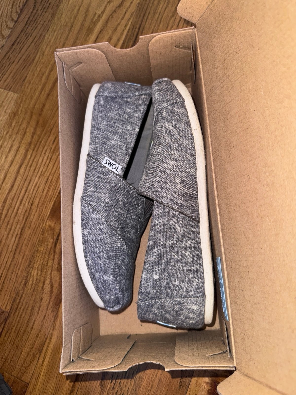 TOMS Steele gray and washed denim