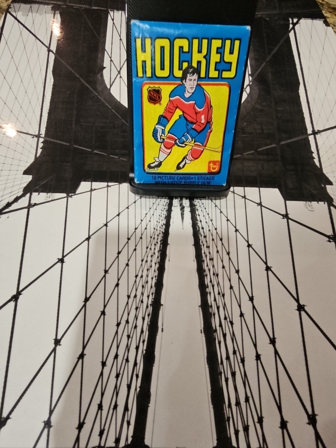1979 Topps HOCKEY Original Unopened Wax Pack From a Fresh Box Gretzky Rookie? 1979 Topps HOCKEY Original Unopened Wax Pack From a Fresh Box Gretzky Rookie?