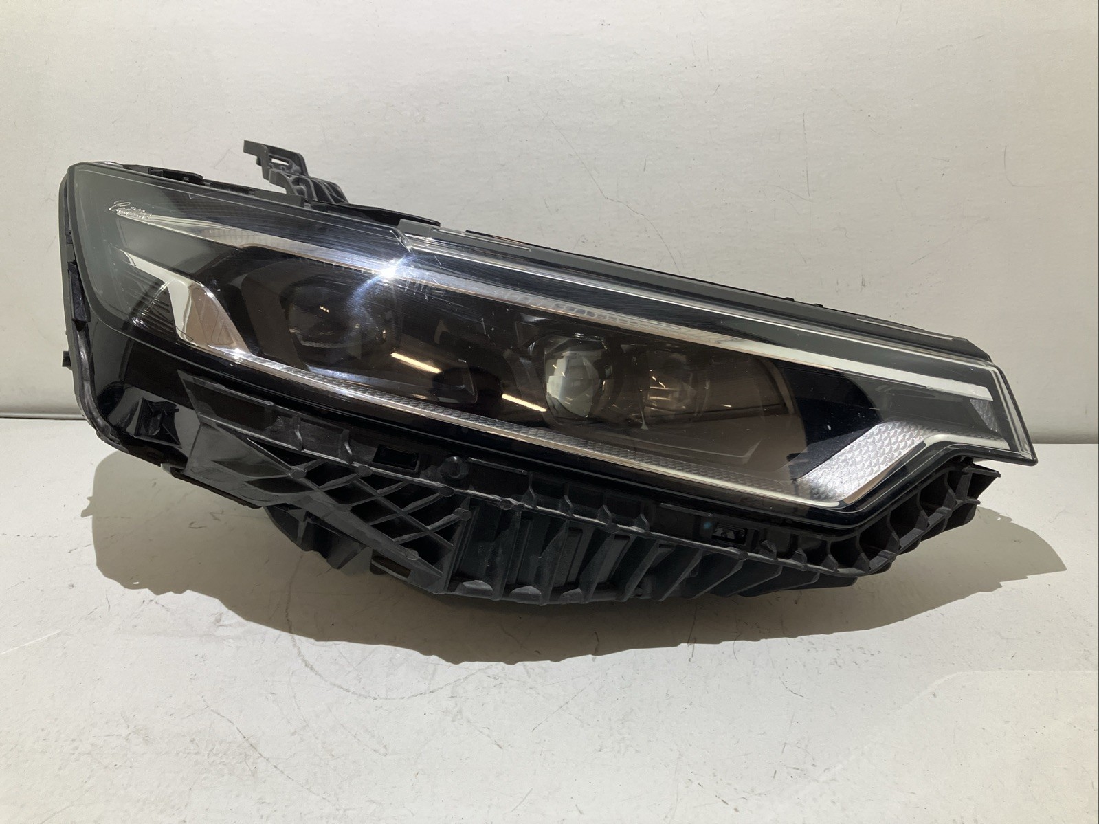 2020 - 2025 Cadillac XT6 Passenger Right RH Triple Beam LED Headlight OEM 1368