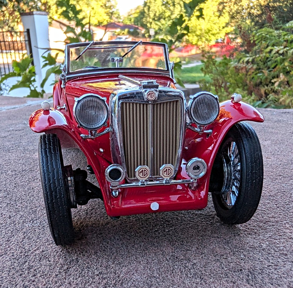 Franklin Mint 1:24 1948 MG TC Red Convertible Roadster Diecast Model Car Franklin Mint 1:24 1948 MG TC Red Convertible Roadster Diecast Model Car
