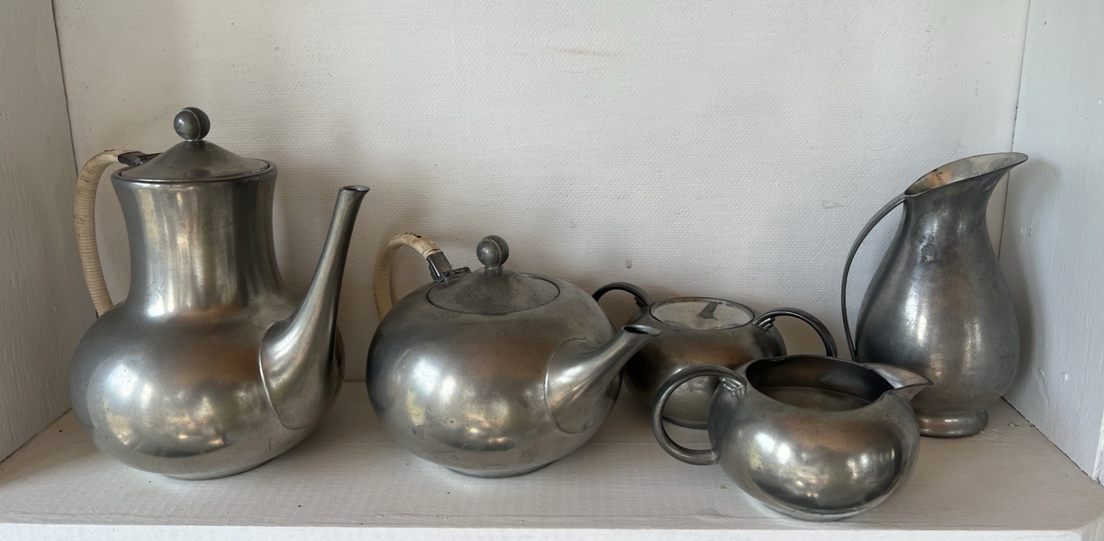 Vintage Royal Holland Pewter KMD Tiel 5 Pc Tea Coffee Set MCM Netherlands Vintage Royal Holland Pewter KMD Tiel 5 Pc Tea Coffee Set MCM Netherlands