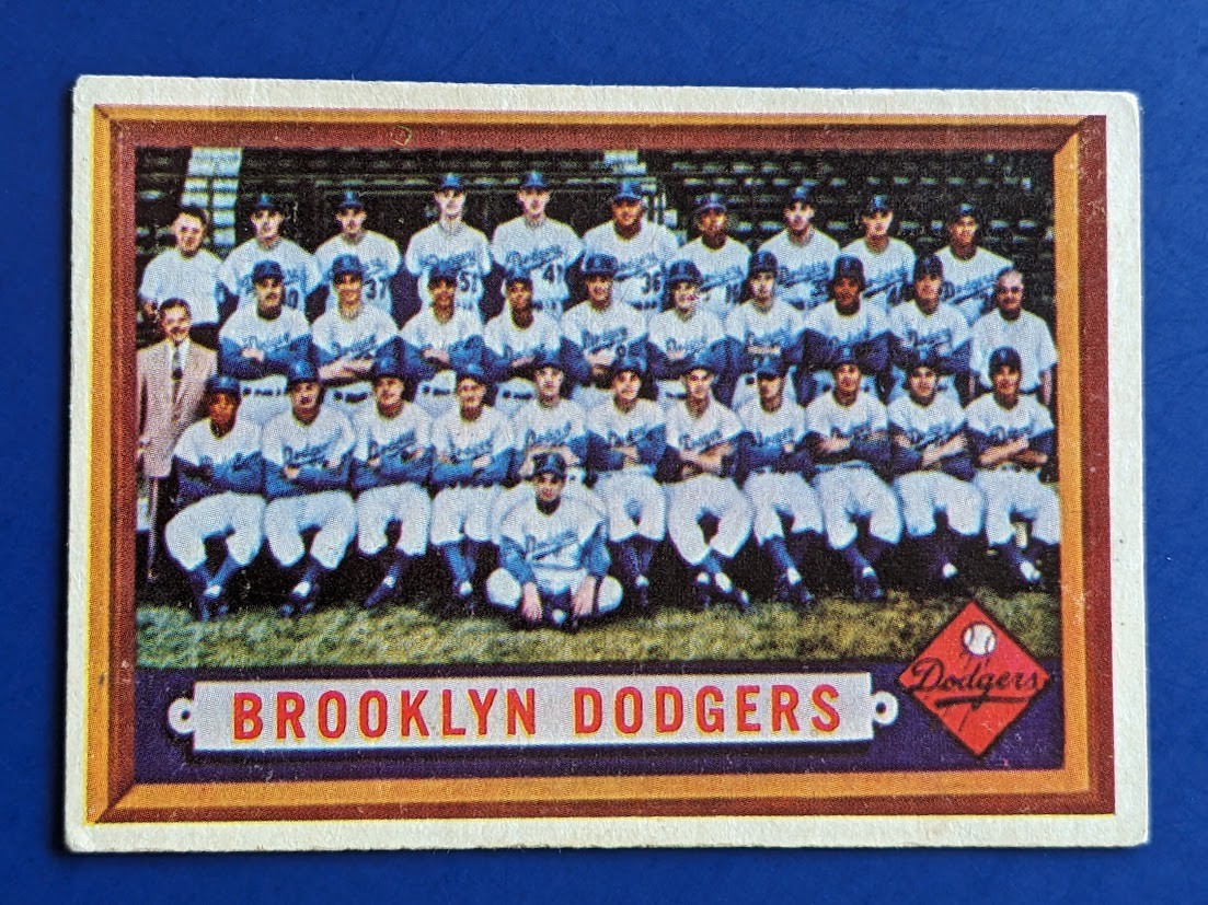 1957 Topps - Brooklyn Dodgers team #324 - HOF Koufax Drysdale - RARE 4th Series