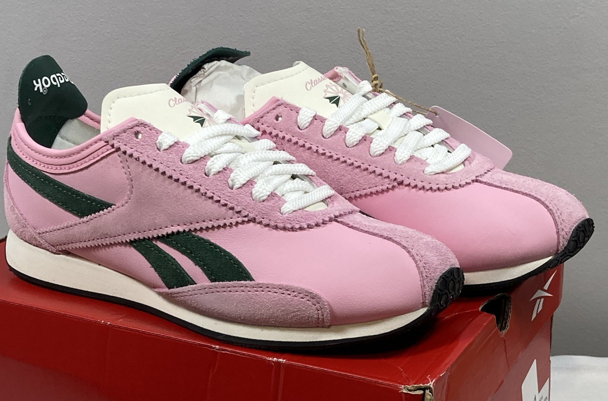 Reebok Pink/Green/White Lace-Up Low Top Athletic Sneakers Running Casual