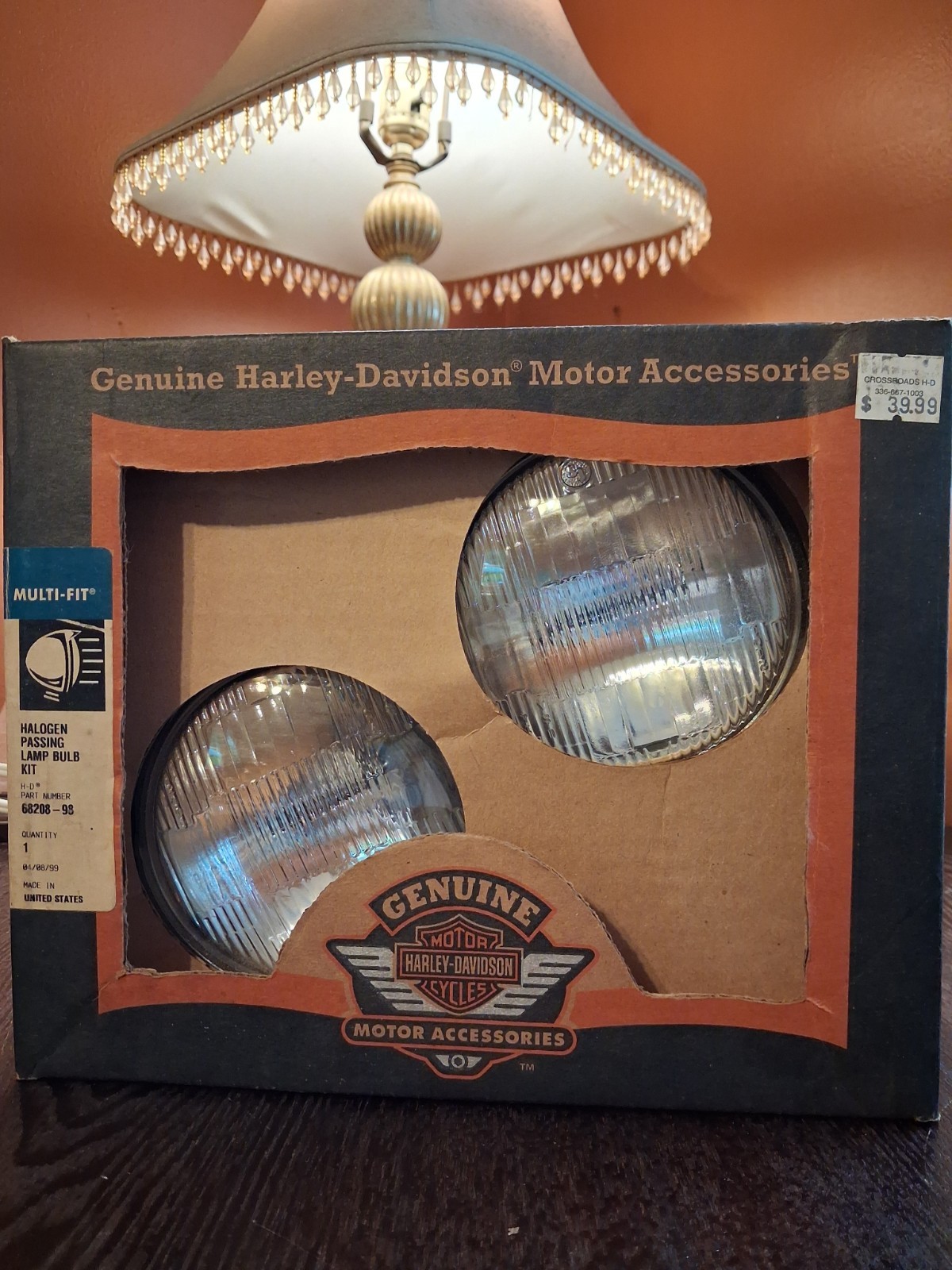 vintage (new in box) Harley Davidson halogen passing lamp bulbs kit ( multi-fit) vintage (new in box) Harley Davidson halogen passing lamp bulbs kit ( multi-fit)