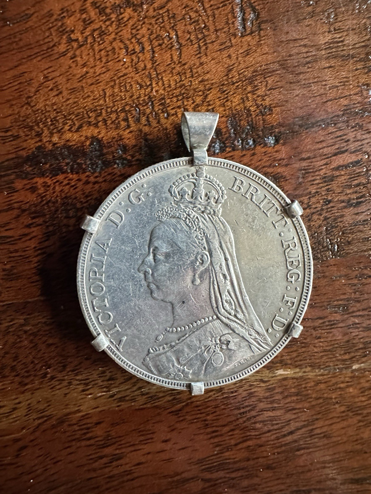 1892 GREAT BRITAIN UK Queen Victoria SaintGeorge Horse Silver Crown Coin Pendant