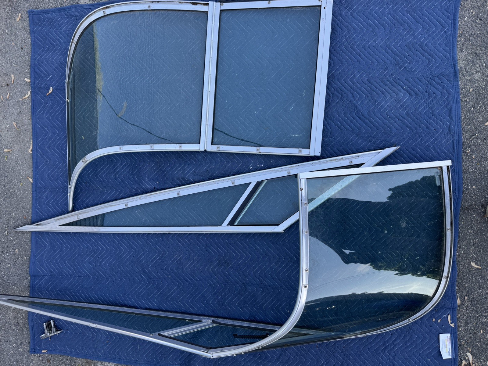 95 Crownline 196 BR Windshield Complete Curved glass right left center