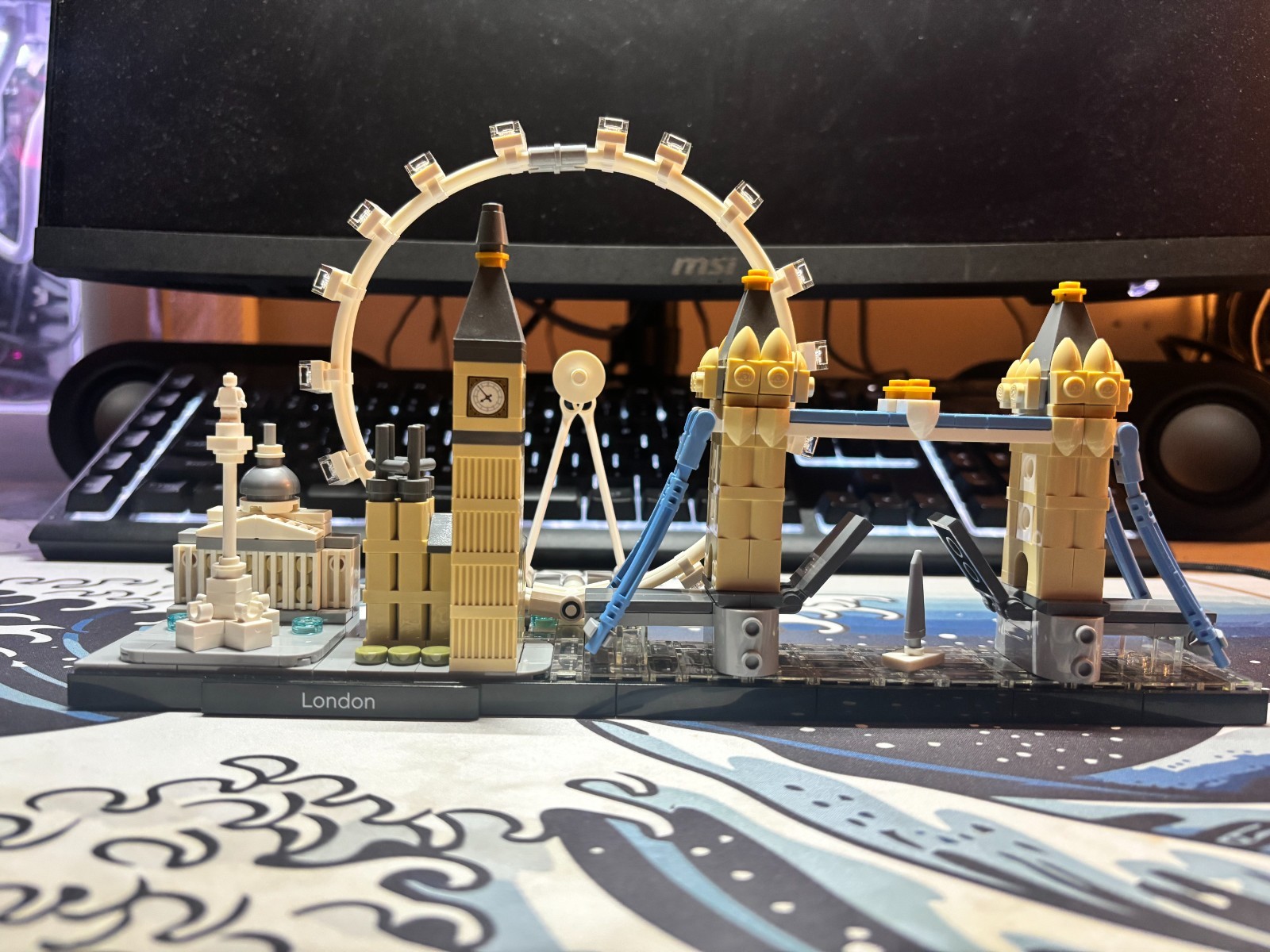 LEGO ARCHITECTURE: London (21034) W/BOX & INSTRUCTION LEGO ARCHITECTURE: London (21034) W/BOX & INSTRUCTION
