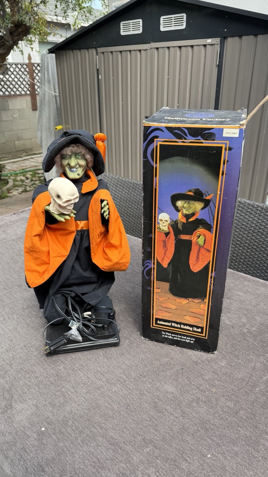 VTG 1995 Halloween Gemmy Witch Skull Motionette Animated with original box Works