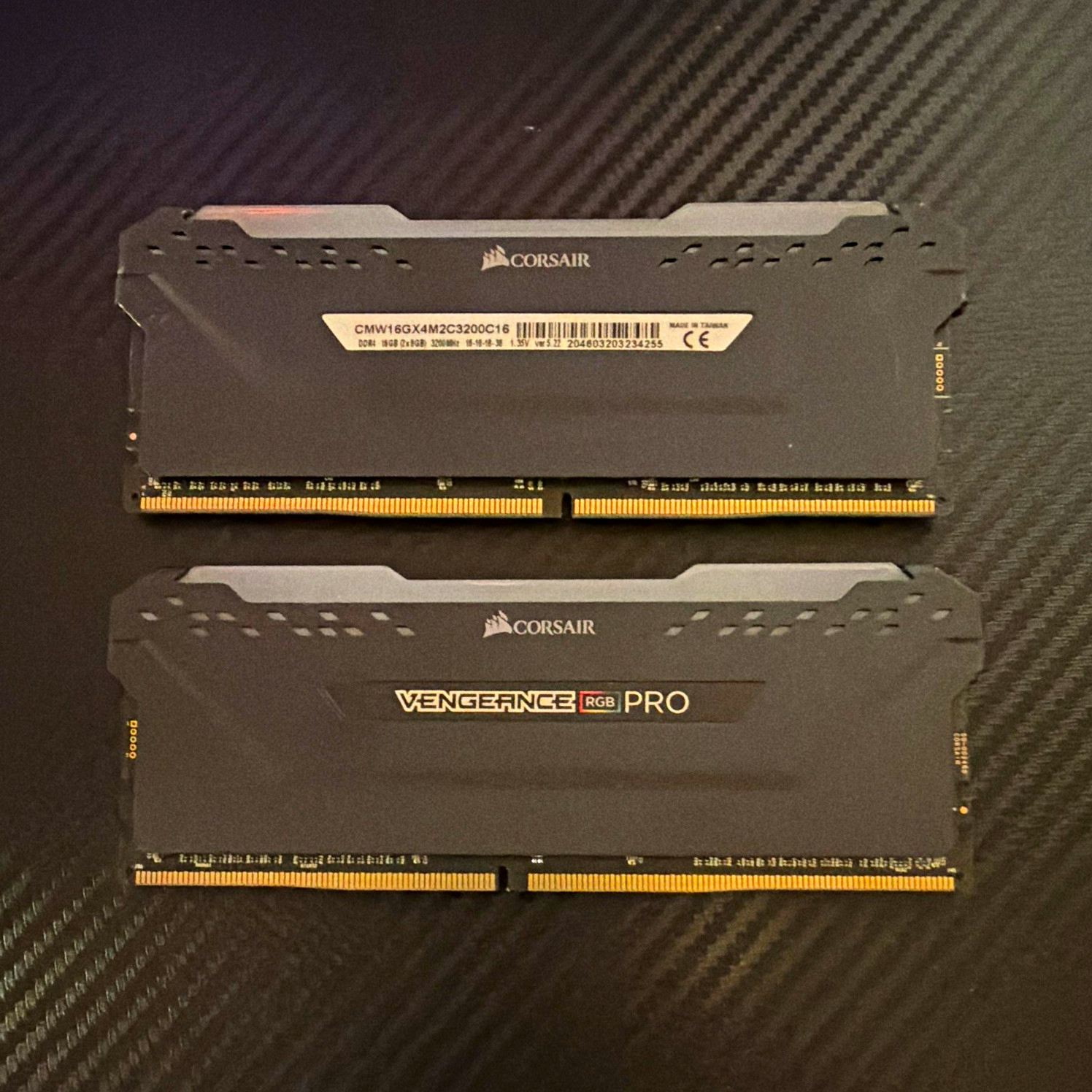 Corsair Vengeance RGB PRO 16GB (2x8GB) DDR4-3200 DIMM Non-ECC CMW16GX4M2C3200C16