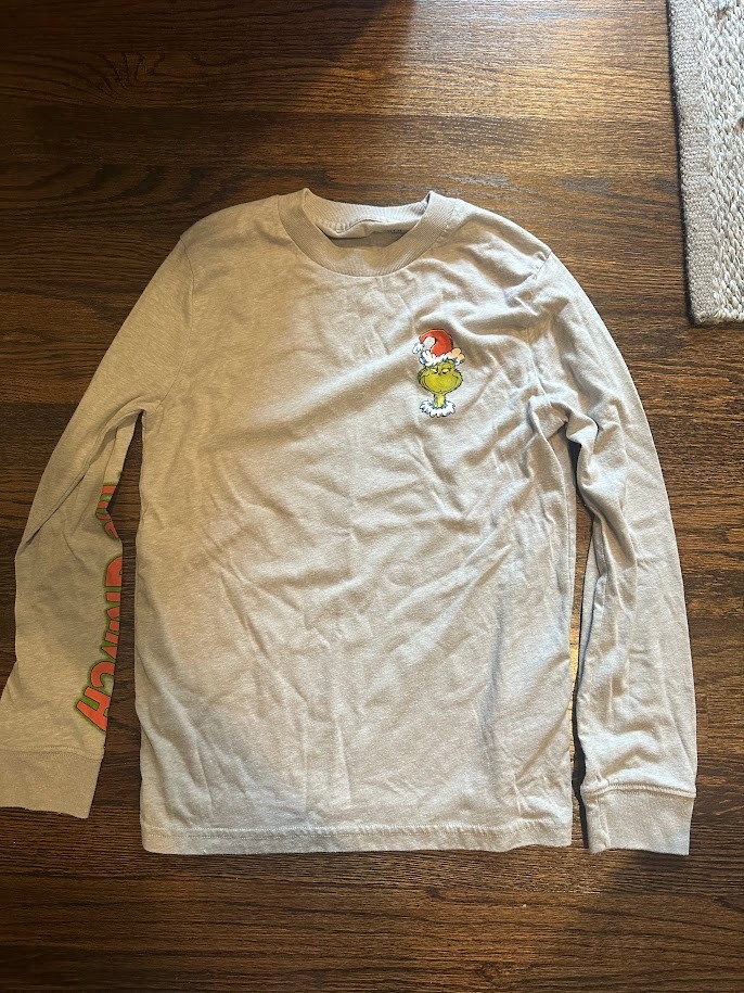 Abercrombie Kids Grinch Long Sleeve Shirt Gray Size 11/12 Pre Owned