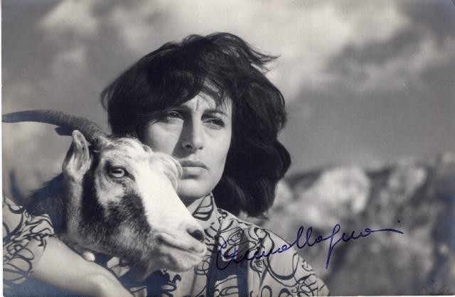 Anna Magnani Hand Signed 5 x 7 Photo Autograph Oscar-winning Italian actress