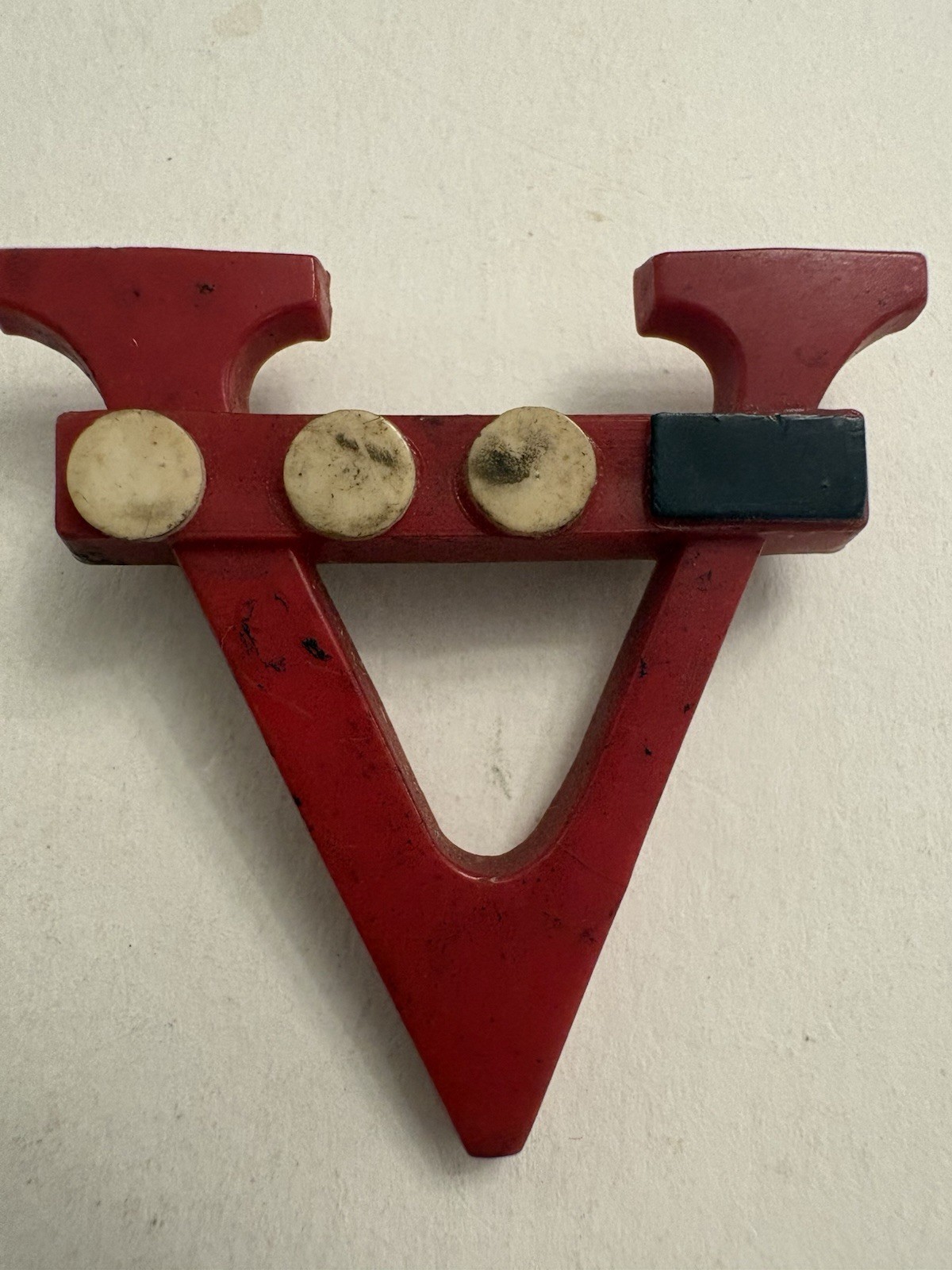 Vtg WWII Bakelite Red Plastic V For Victory Morse Code Sweetheart Brooch Vtg WWII Bakelite Red Plastic V For Victory Morse Code Sweetheart Brooch