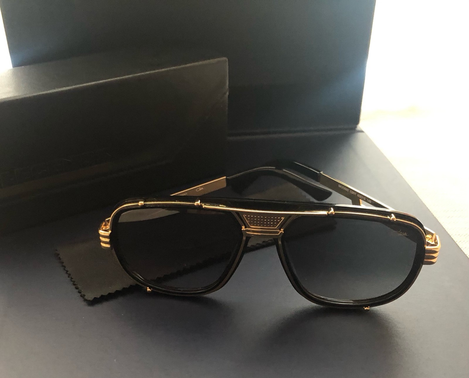 CAZAL SUNGLASSES Legends  FRAME GREY GRADIENT LENSES 665 Black-Gold  US Shipping