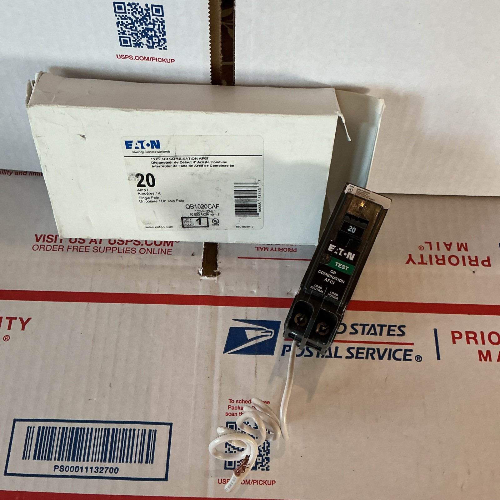 NEW Eaton QB1020CAF 1 Pole 20 Amp 120V Arc Fault Circuit Breaker NEW In BOX NEW Eaton QB1020CAF 1 Pole 20 Amp 120V Arc Fault Circuit Breaker NEW In BOX