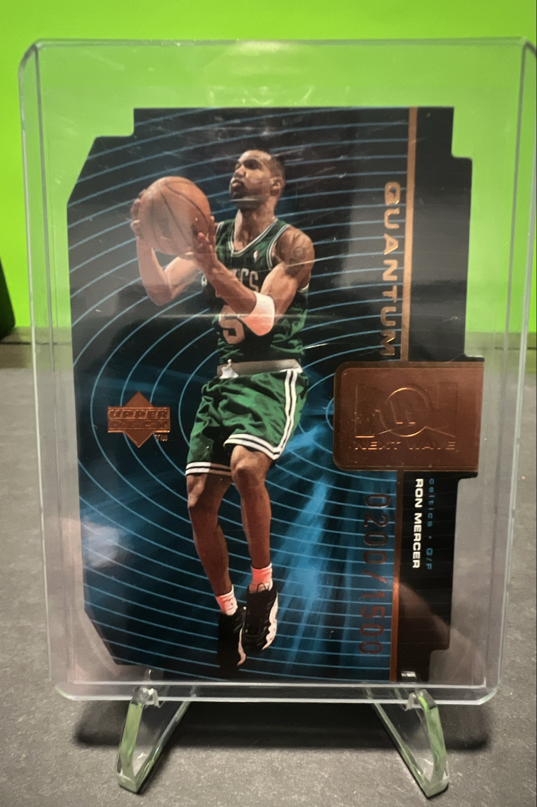 1998-99 Upper Deck - Next Wave Ron Mercer #QNW12 Bronze Quantum Die-Cut /1500 1998-99 Upper Deck - Next Wave Ron Mercer #QNW12 Bronze Quantum Die-Cut /1500