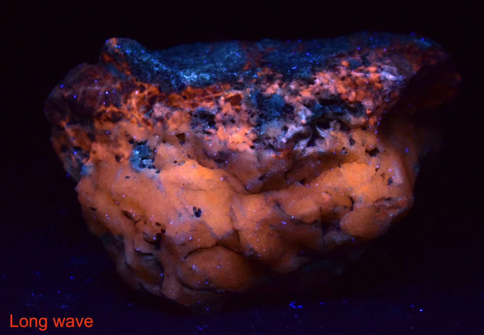 214 Gram Fluorescent Unknown White Color Mineral With Fluorescent Sodalite