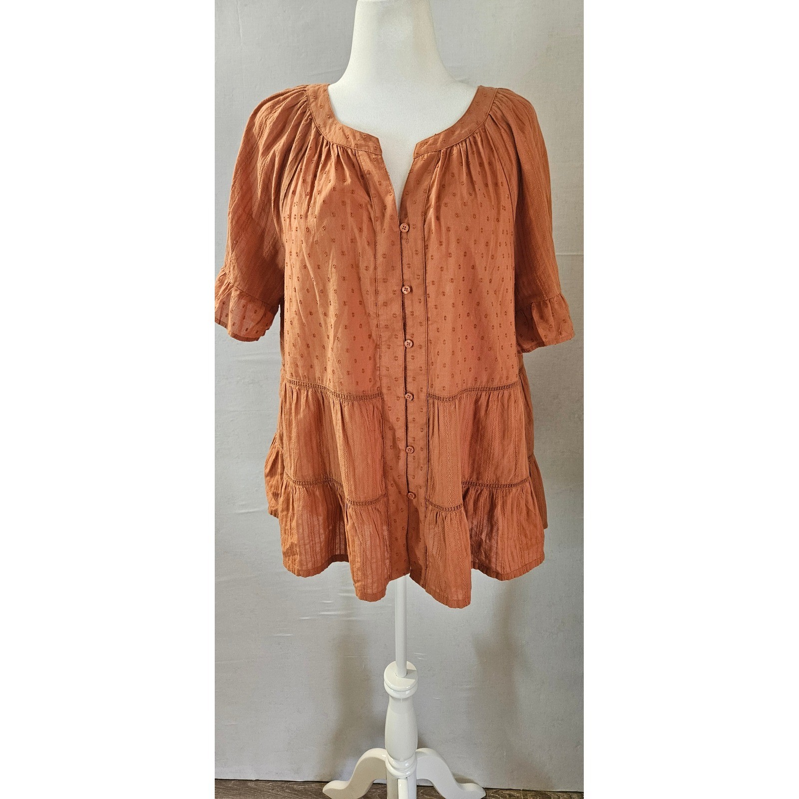 Wonderly Rust Orange Swiss Dot Tiered Babydoll Top Plus Size 1X Cotton Blouse Wonderly Rust Orange Swiss Dot Tiered Babydoll Top Plus Size 1X Cotton Blouse