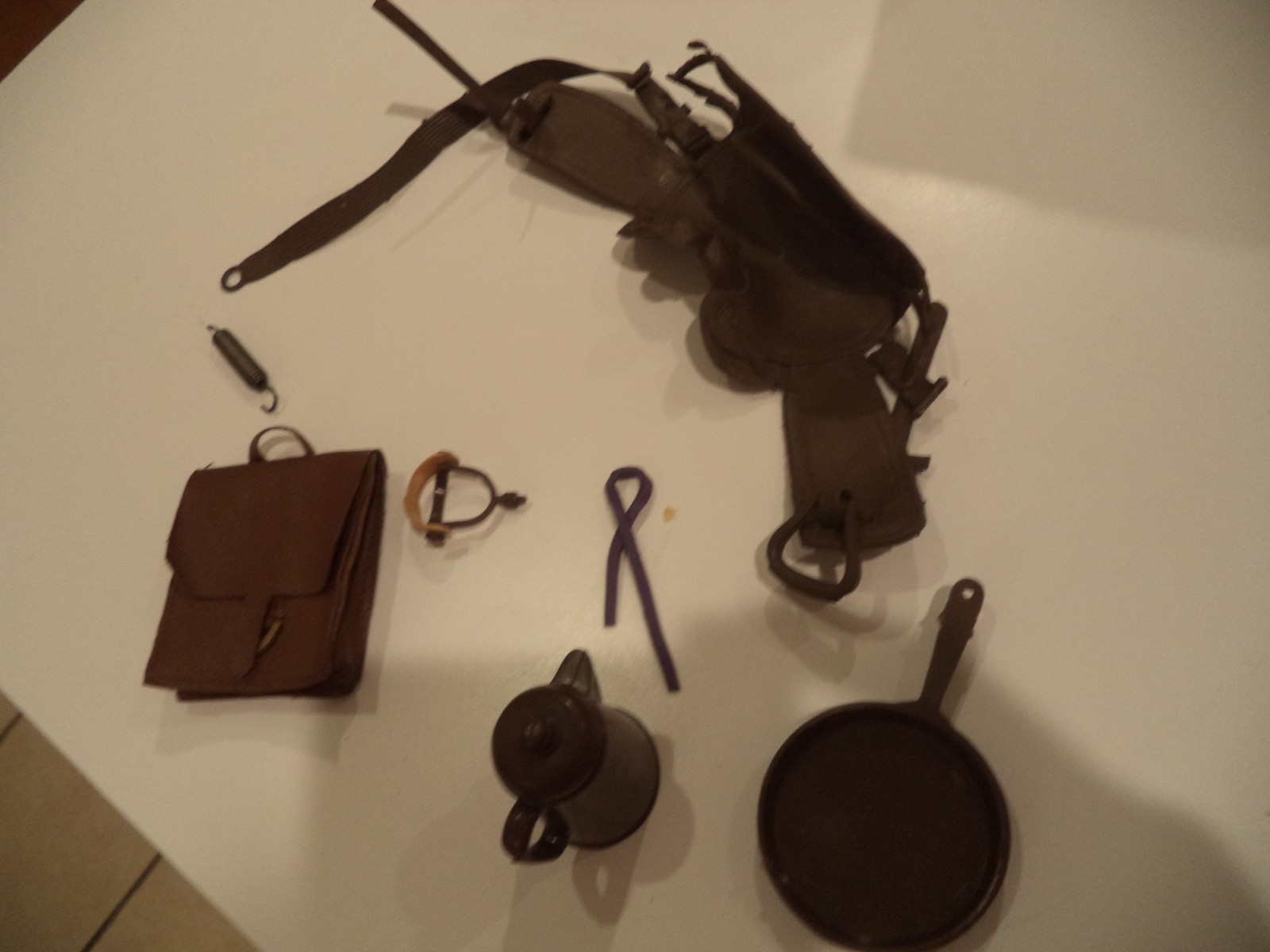 Marx Johnny West Miscellaneous Accessories - Good Condition Marx Johnny West Miscellaneous Accessories - Good Condition