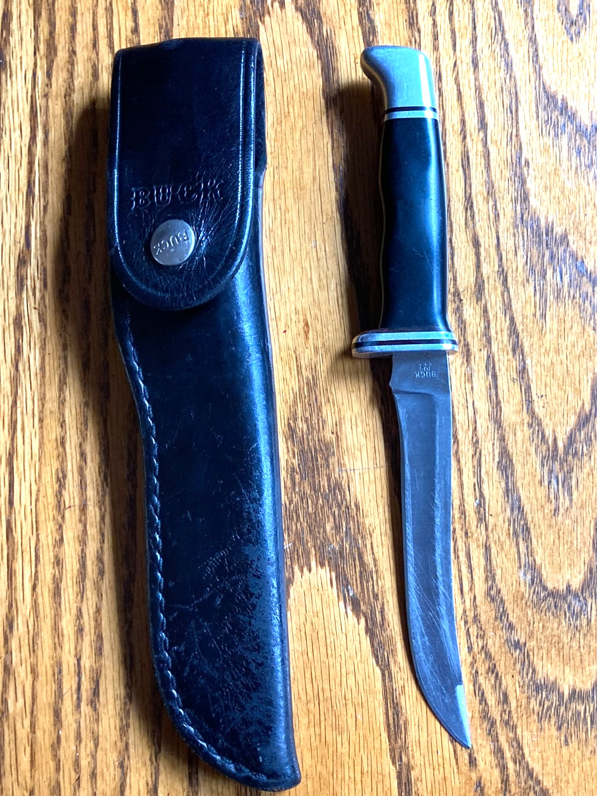Vintage 1972-86 Buck USA 105 Pathfinder Hunting Knife with Original Sheath