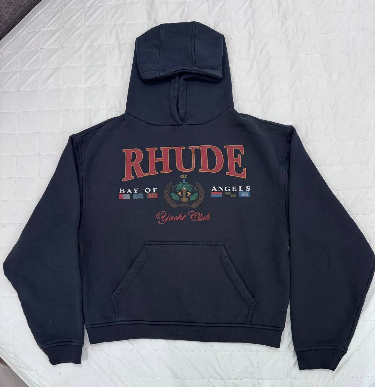 Rhude Bay of Angels Yacht Club Hoodie Navy Size M Rhude Côte d’Azur Streetwear Rhude Bay of Angels Yacht Club Hoodie Navy Size M Rhude Côte d’Azur Streetwear