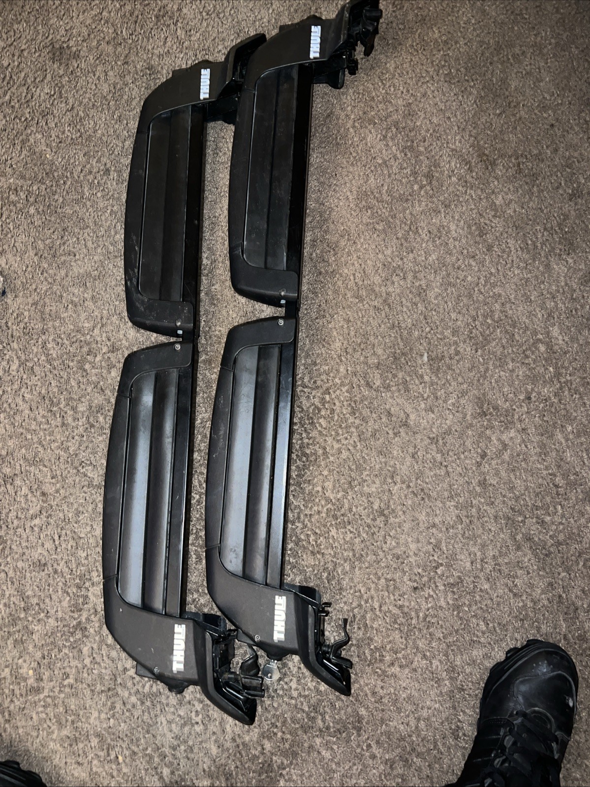 THULE Snowcat #5401 Rooftop Ski & Snowboard Rack Carrier & Keys THULE Snowcat #5401 Rooftop Ski & Snowboard Rack Carrier & Keys
