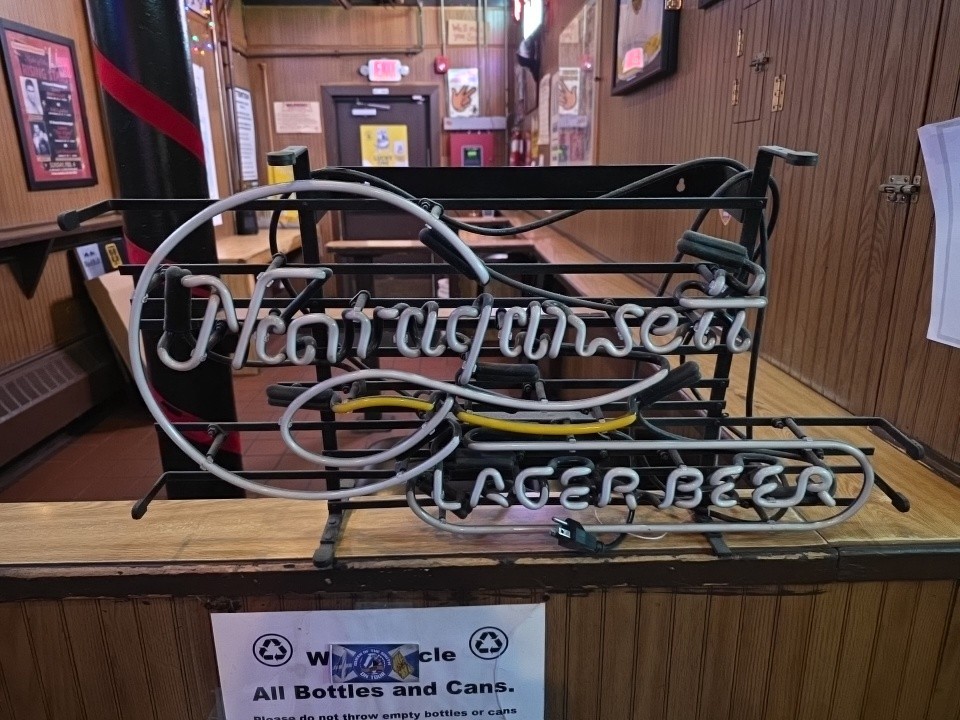 NARRAGANSETT LAGER BEER SIGN Non working NARRAGANSETT LAGER BEER SIGN Non working