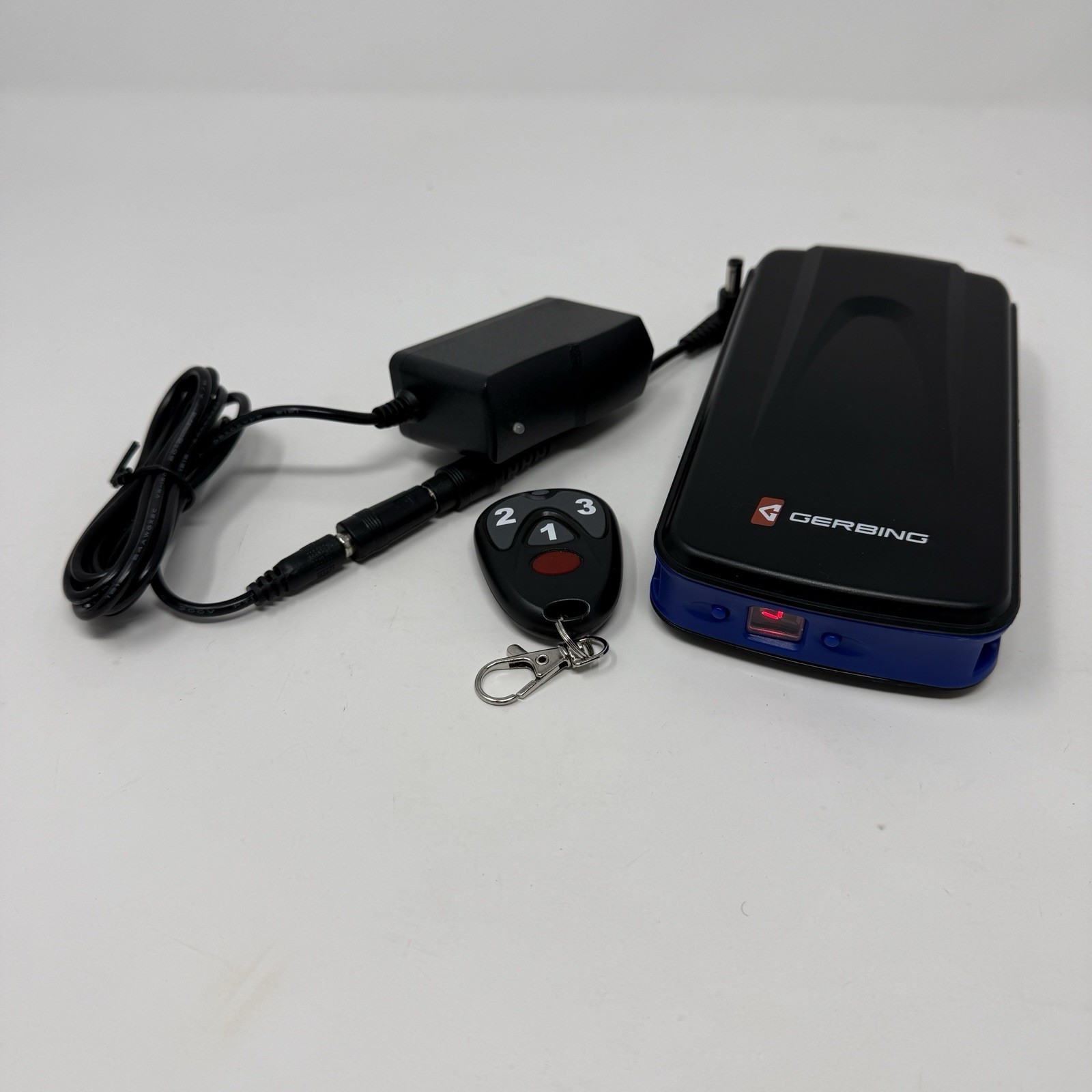Gerbing 12V 9000mAh Battery Pack with Remote Gerbing 12V 9000mAh Battery Pack with Remote