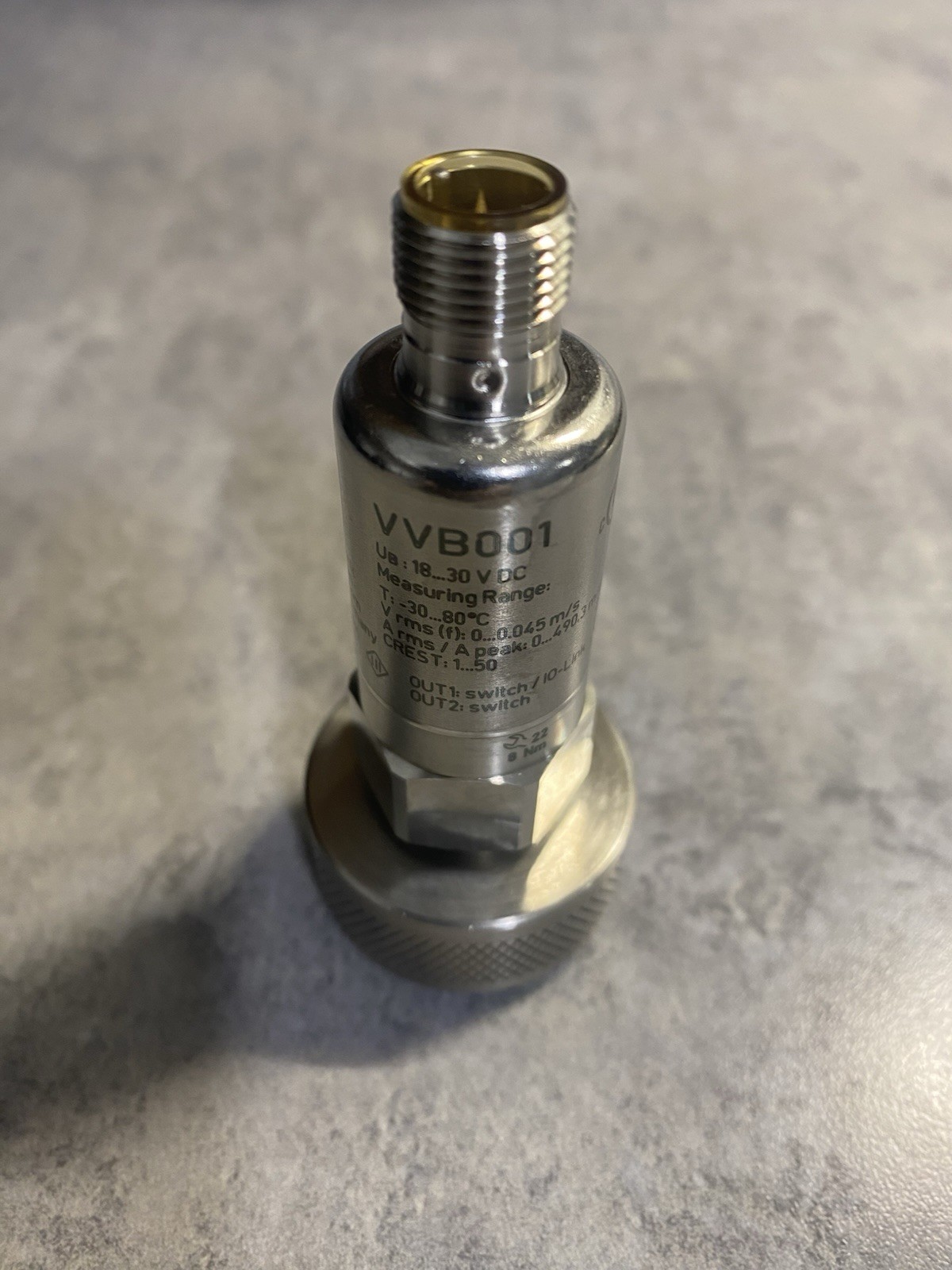 VVB001 Vibration IO-LINK Switch and ifm magnetic mount VVB001 Vibration IO-LINK Switch and ifm magnetic mount