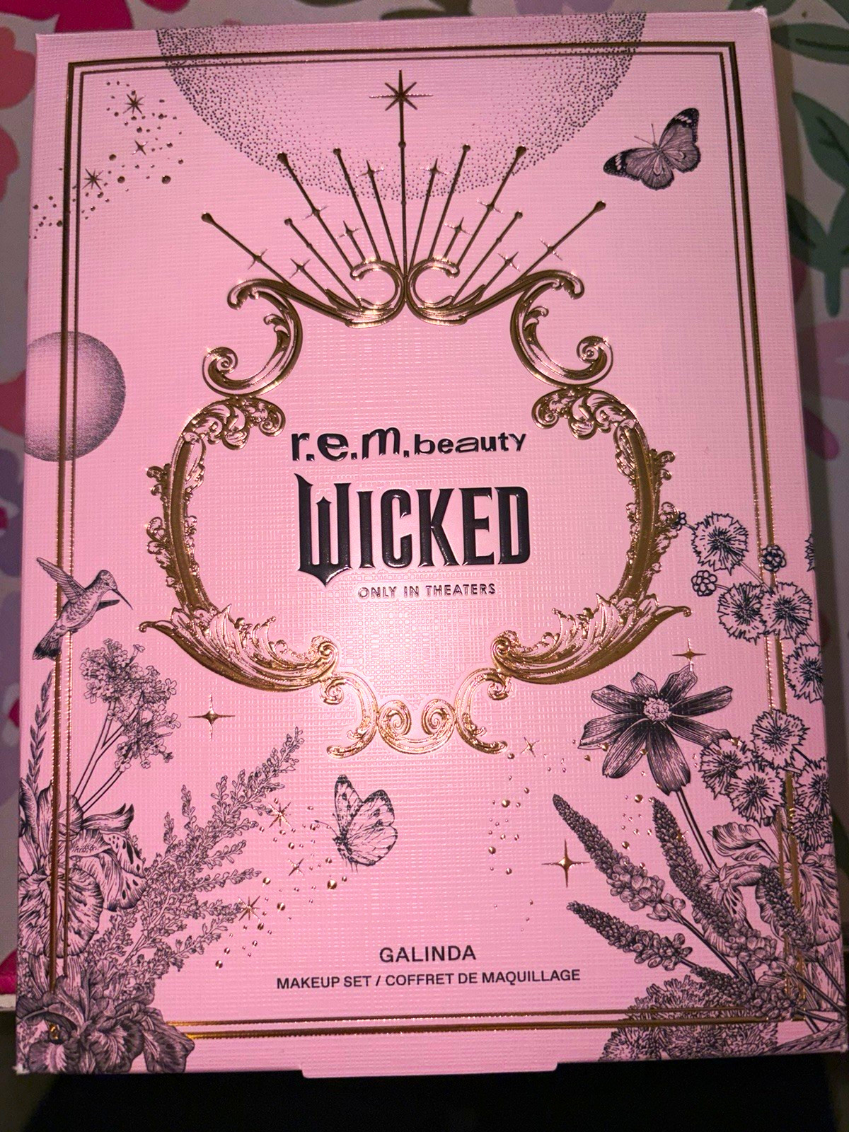 r.e.m. beauty x Wicked Galinda 4pc Makeup Set Eyeliner Lipstick Blush ***RARE*** r.e.m. beauty x Wicked Galinda 4pc Makeup Set Eyeliner Lipstick Blush ***RARE***