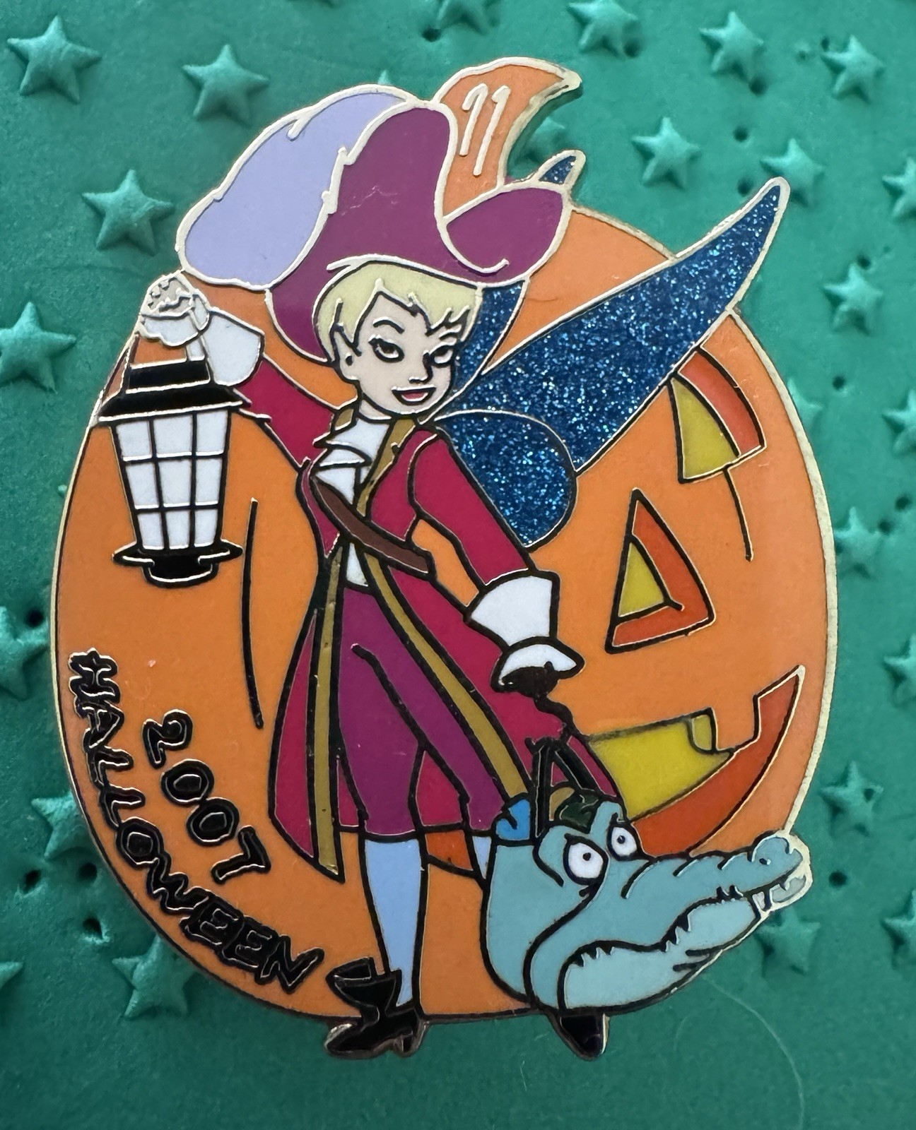 WDI LE 300 Halloween 2007 Tinker Bell as Captain Hook Disney Pin