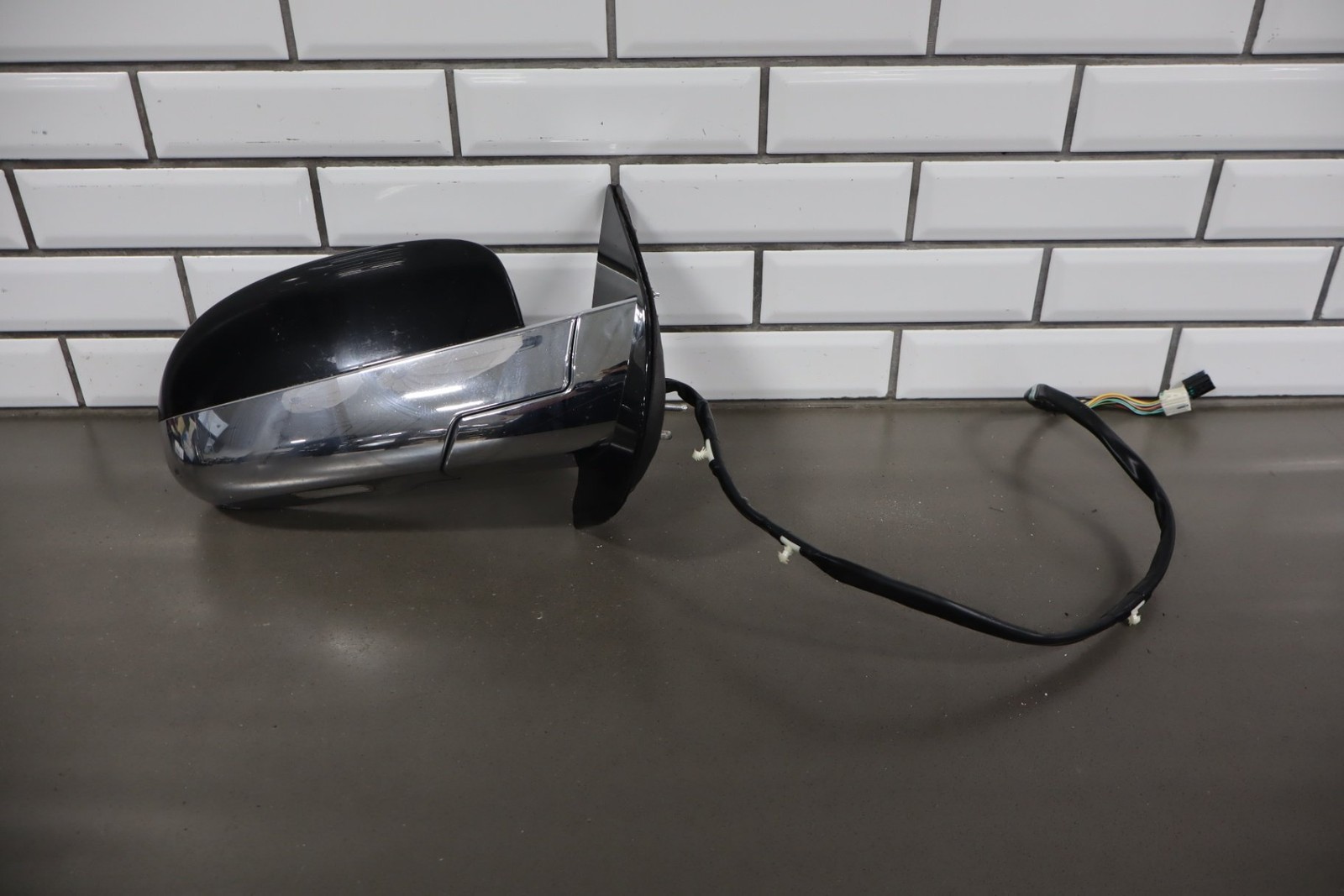 2009-2014 Cadillac Escalade ESV Right Door Mirror Black Raven 41 20756788