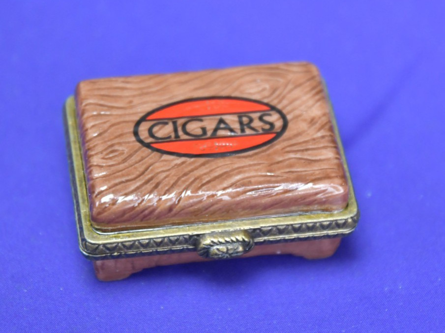 Midwest of Cannon Falls Cigars Hinged Trinket Box w/ 4 Cigars Midwest of Cannon Falls Cigars Hinged Trinket Box w/ 4 Cigars