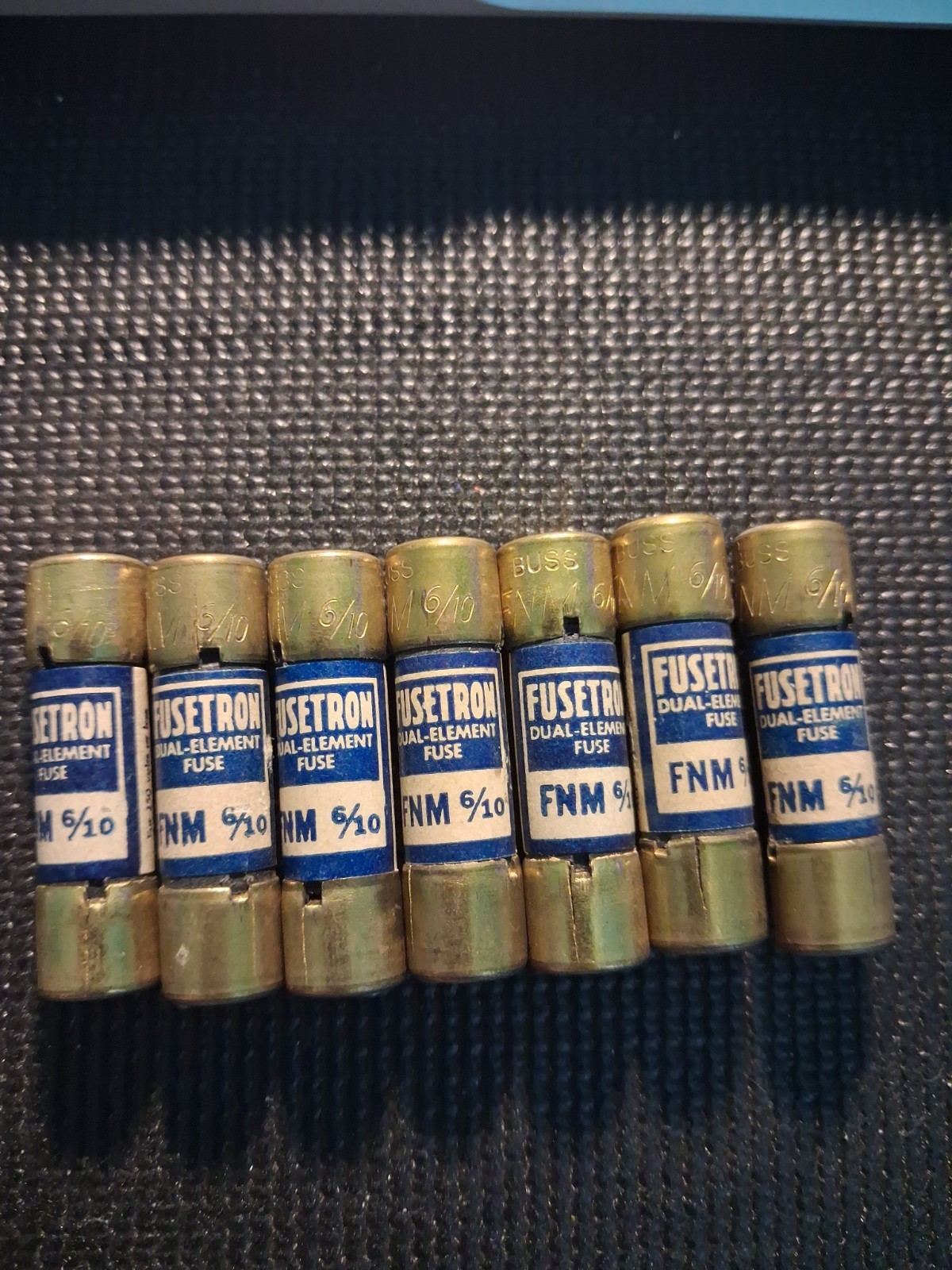 Lot of 7 - Buss Bussmann Fusetron FNM-6 /10 Amp Fuses  #T-02
