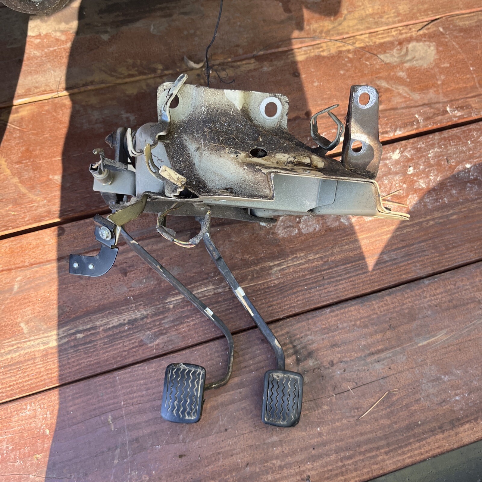 Clutch Pedal Assembly Nissan 720 83 84 85 86 Brake OEM 1983 1984 1985 1986 4wd