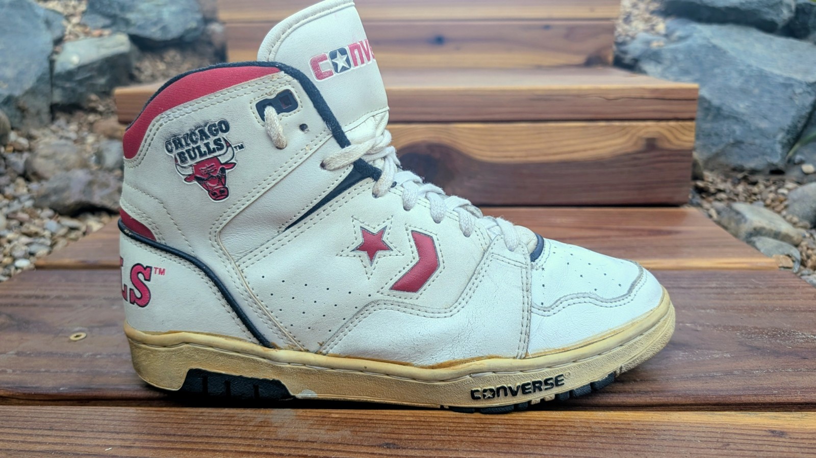 Vintage 80\'s 90\'s Converse Korea Basketball Chicago Bulls HighTop Sneakers 9.5 
