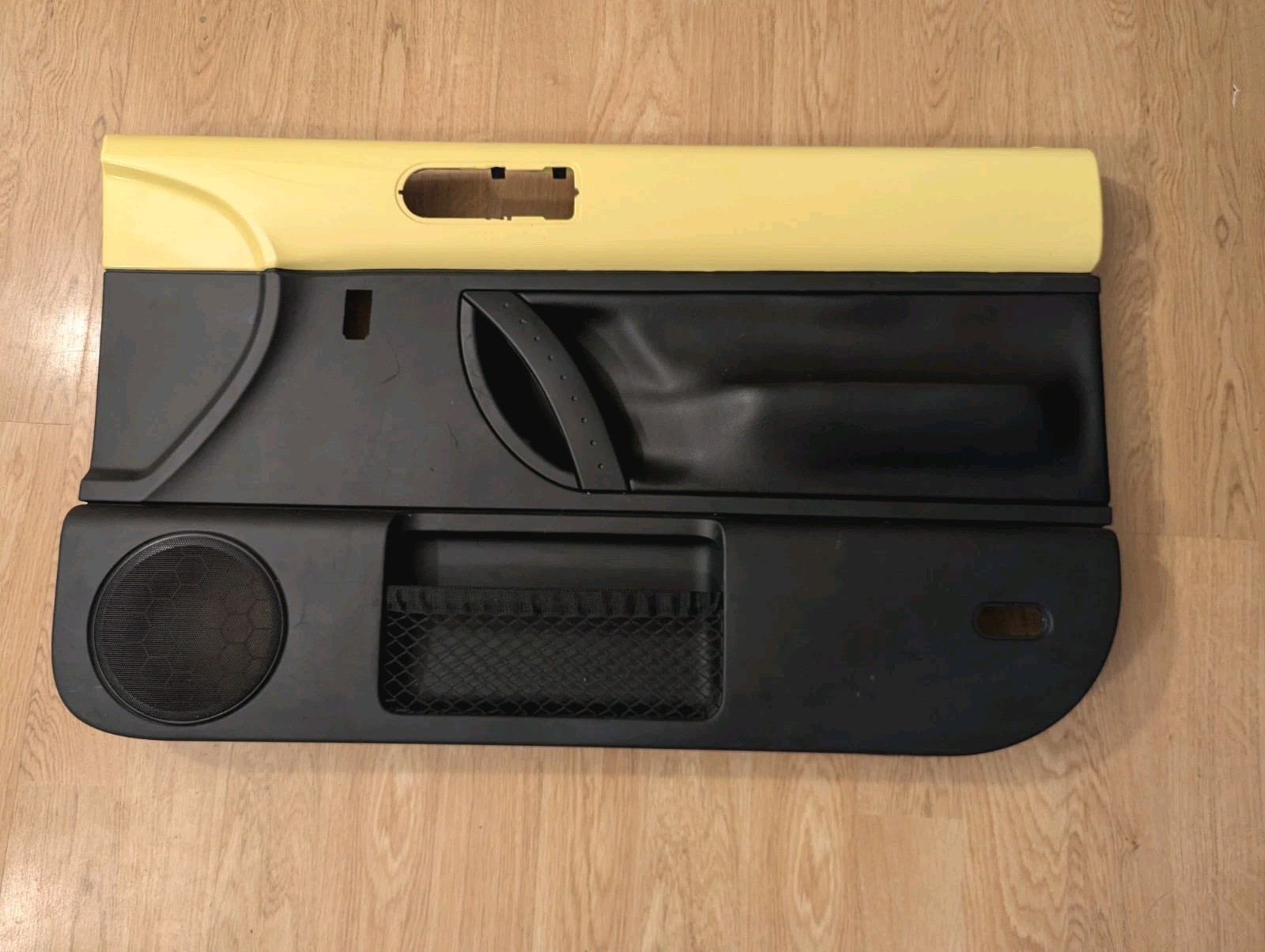 2009-2010 Volkswagen Beetle Hardtop Right Passenger Door Panel Sun Flower Yellow