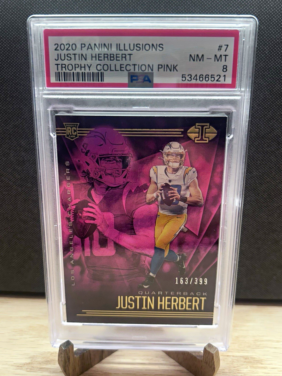 2020 Panini Illusions Justin Herbert Trophy Collection Pink RC /399