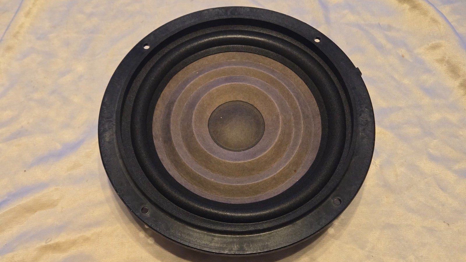 Refurbished 2006-2011 Cadillac DTS Sub Subwoofer Rear Speaker OEM 15144057 Refurbished 2006-2011 Cadillac DTS Sub Subwoofer Rear Speaker OEM 15144057
