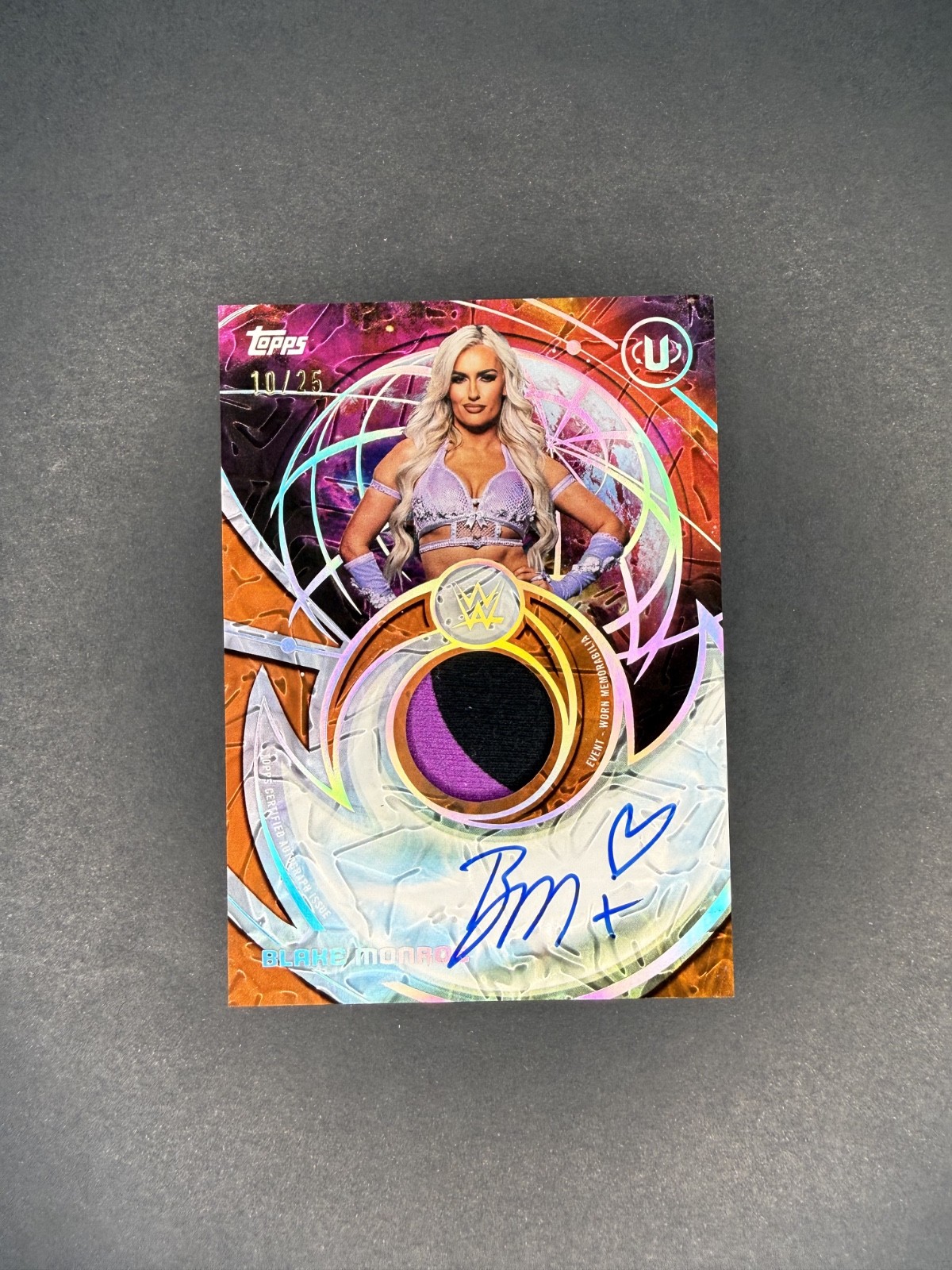 2026 Topps WWE Universe - #WRA-BM Worldwide Relic Autographs Blake Monroe /25
