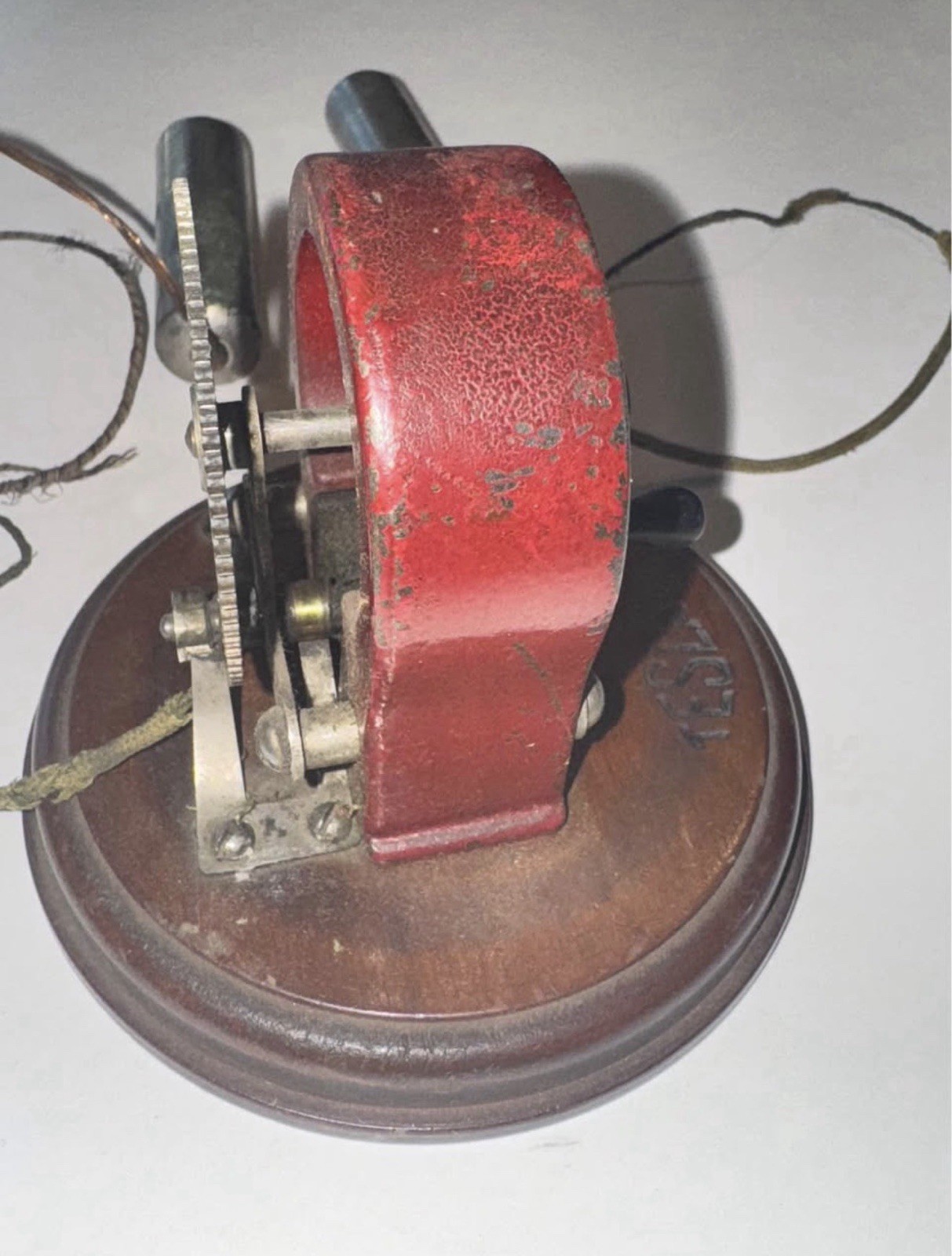 1900s Tesla no. 30 Thriller Hand Crank Shock Machine. Ext. Rare. Works