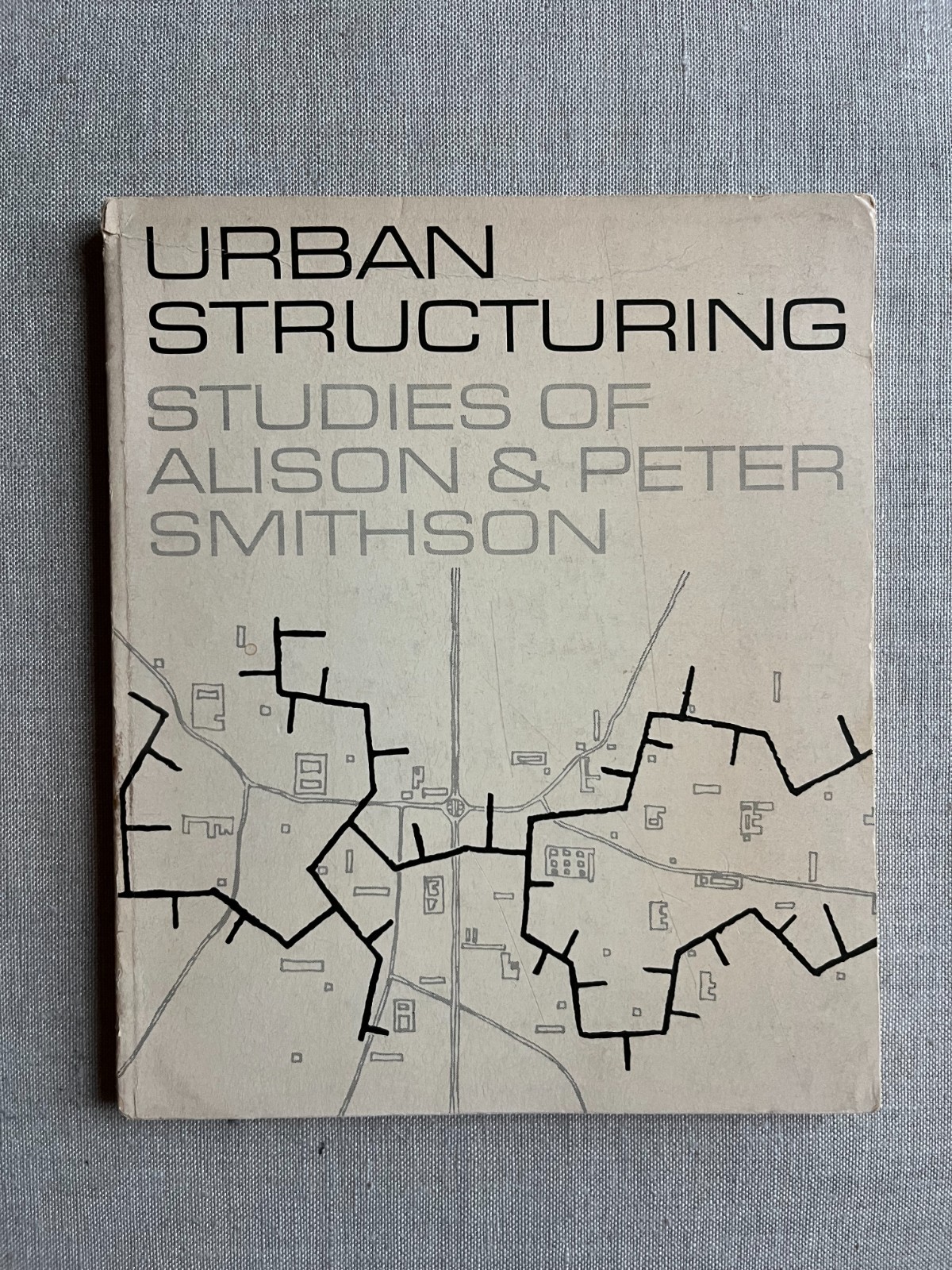URBAN STRUCTURING / STUDIES OF ALISON & PETER SMITHSON / 1967
