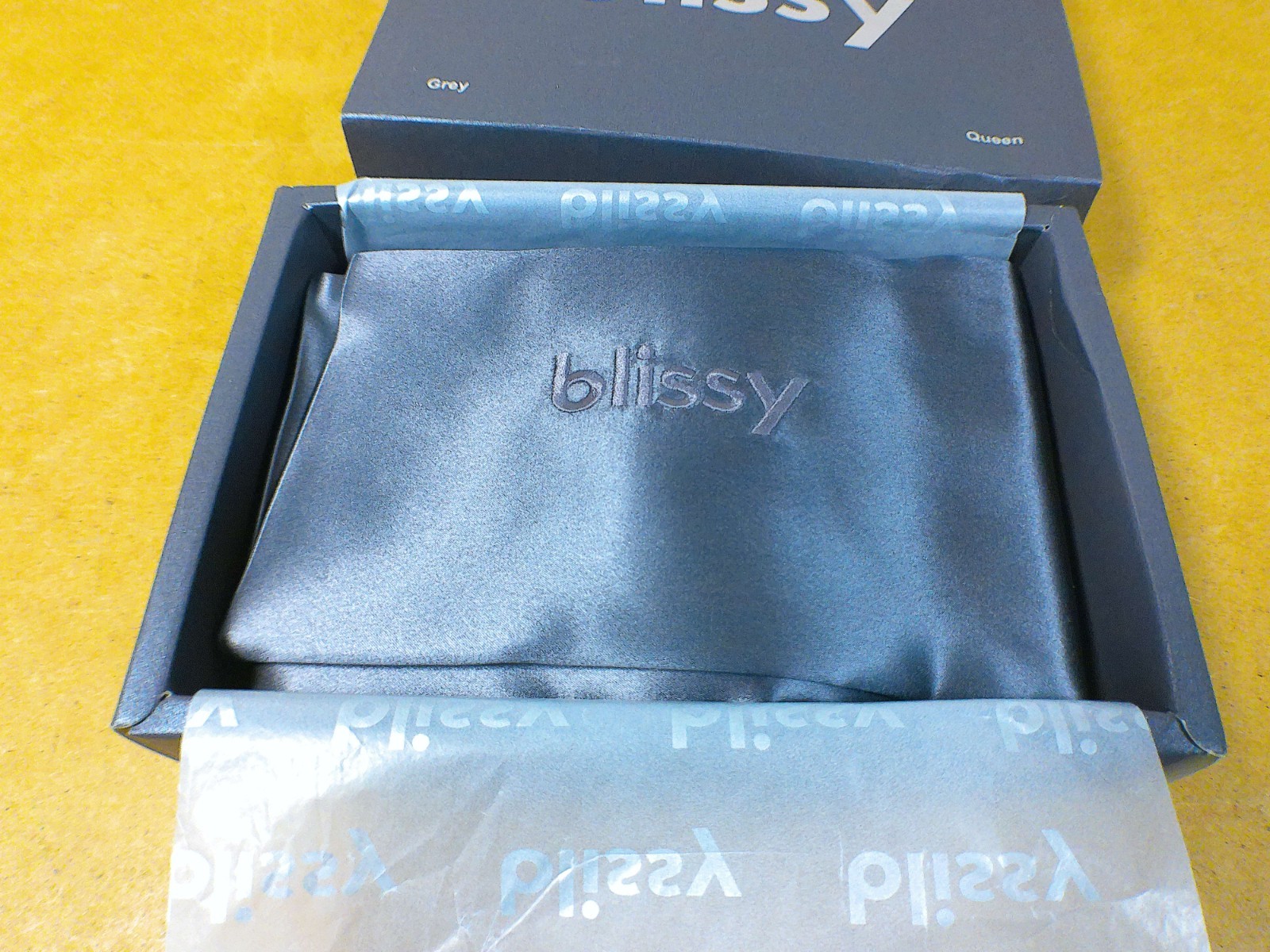 Blissy 100% Mulberry Silk Pillowcase Queen Gray. 22 Momme 6A High-Grade Fibers