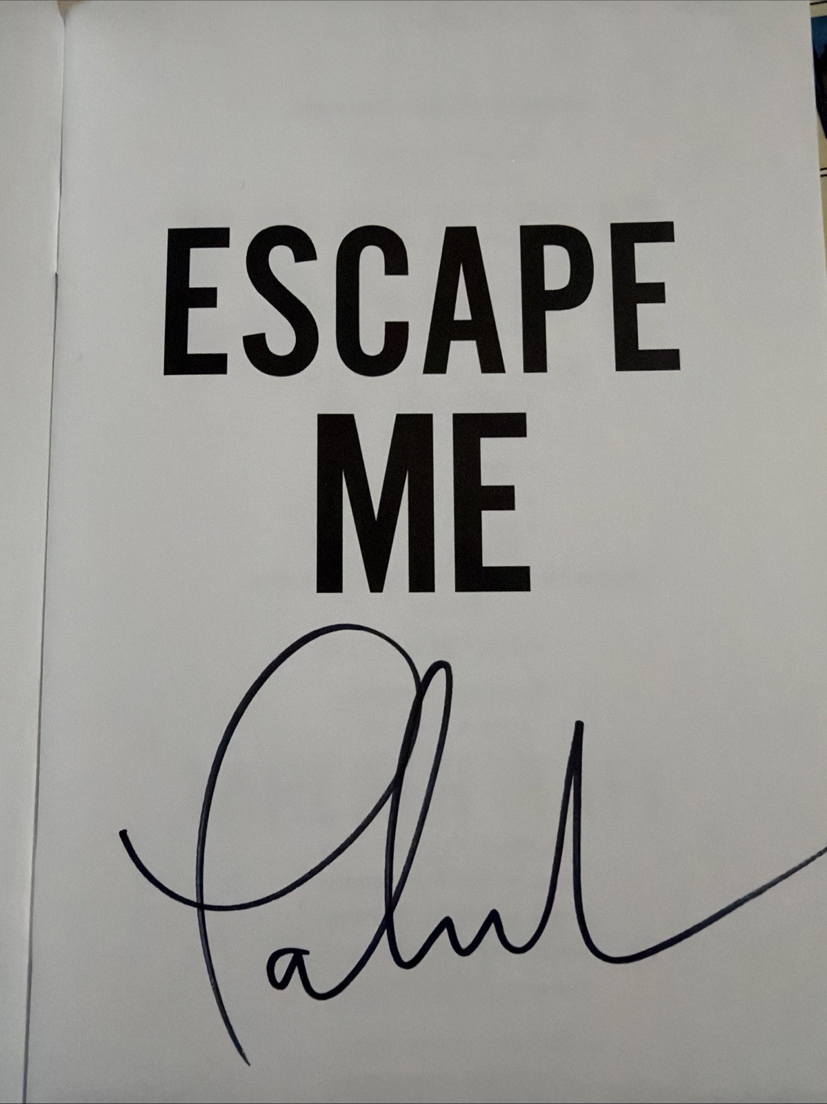 Tahereh Mafi - Escape Me Arc Sampler Signed / Autographed Tahereh Mafi - Escape Me Arc Sampler Signed / Autographed