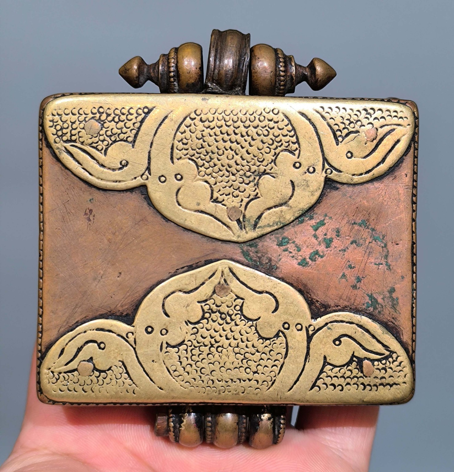 Tibet 18th Century Old Antique Buddhist Alloy Copper Gau Box Niche Shrine Amulet