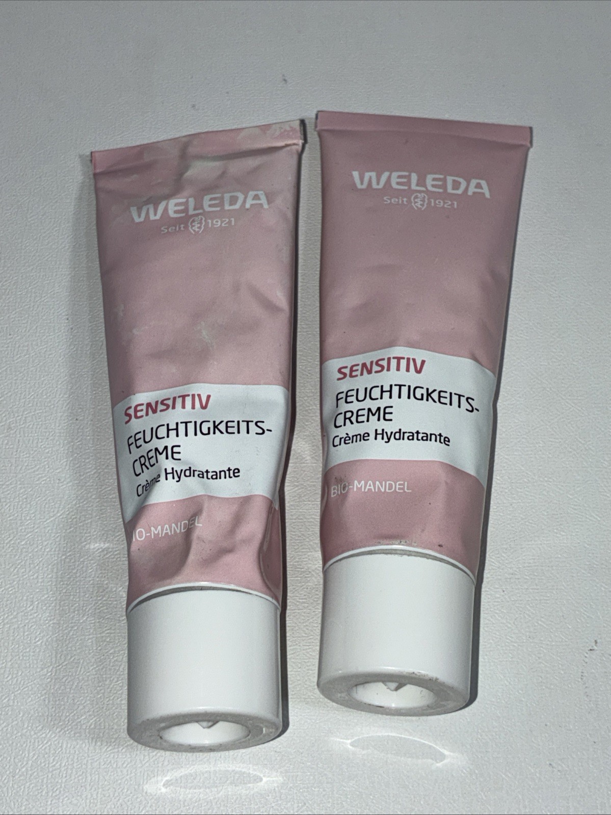 Lot Of 2 Sealed Weleda Sensitive Hydrating Creme 30 mL Each Slightly Damaged Out Lot Of 2 Sealed Weleda Sensitive Hydrating Creme 30 mL Each Slightly Damaged Out