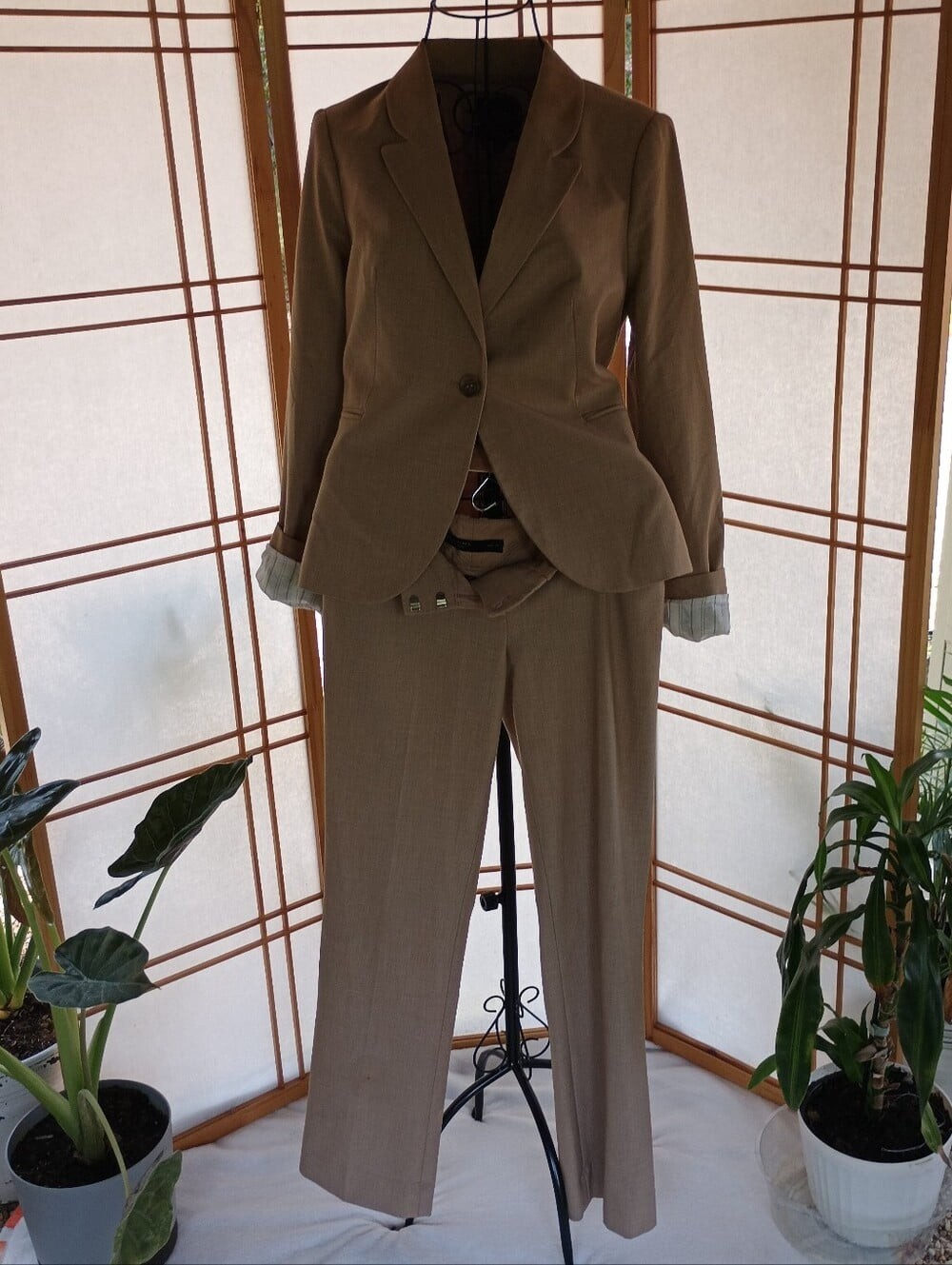 The Limited Women\'s Pantsuit Taupe Small (2)