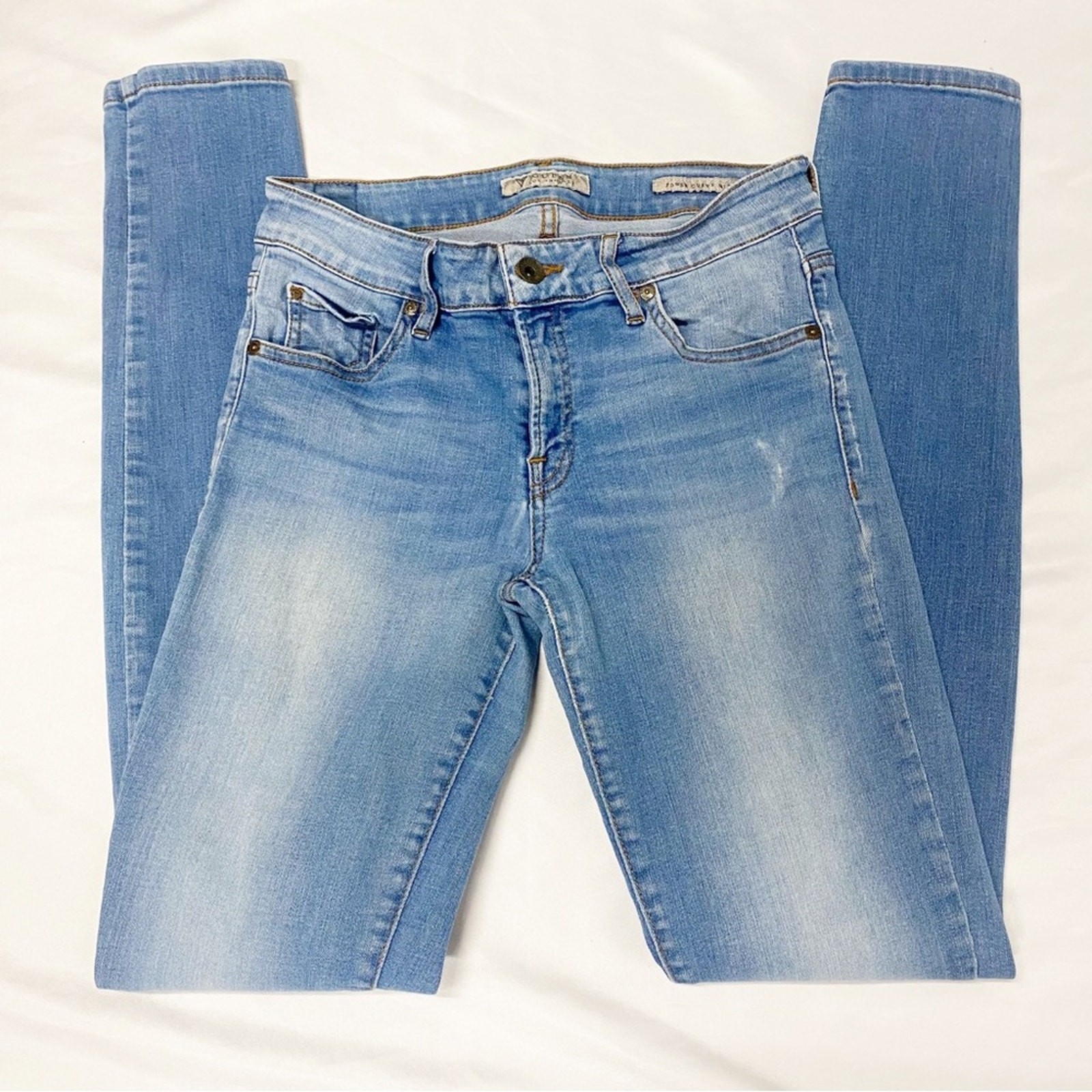 GUESS Power Curvy Mid Rise Skinny Jeans GUESS Power Curvy Mid Rise Skinny Jeans