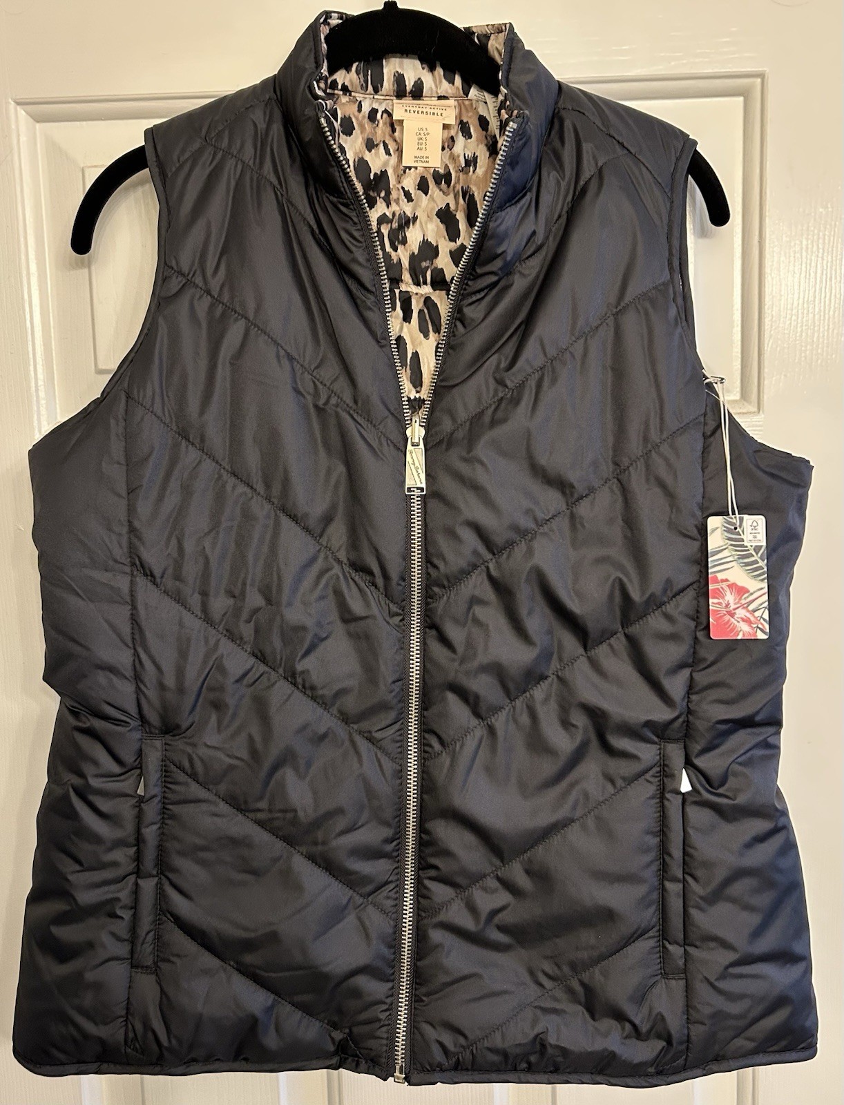 NWT Tommy Bahama Women’s Small Reversible Puffer Vest Zip Pockets Black